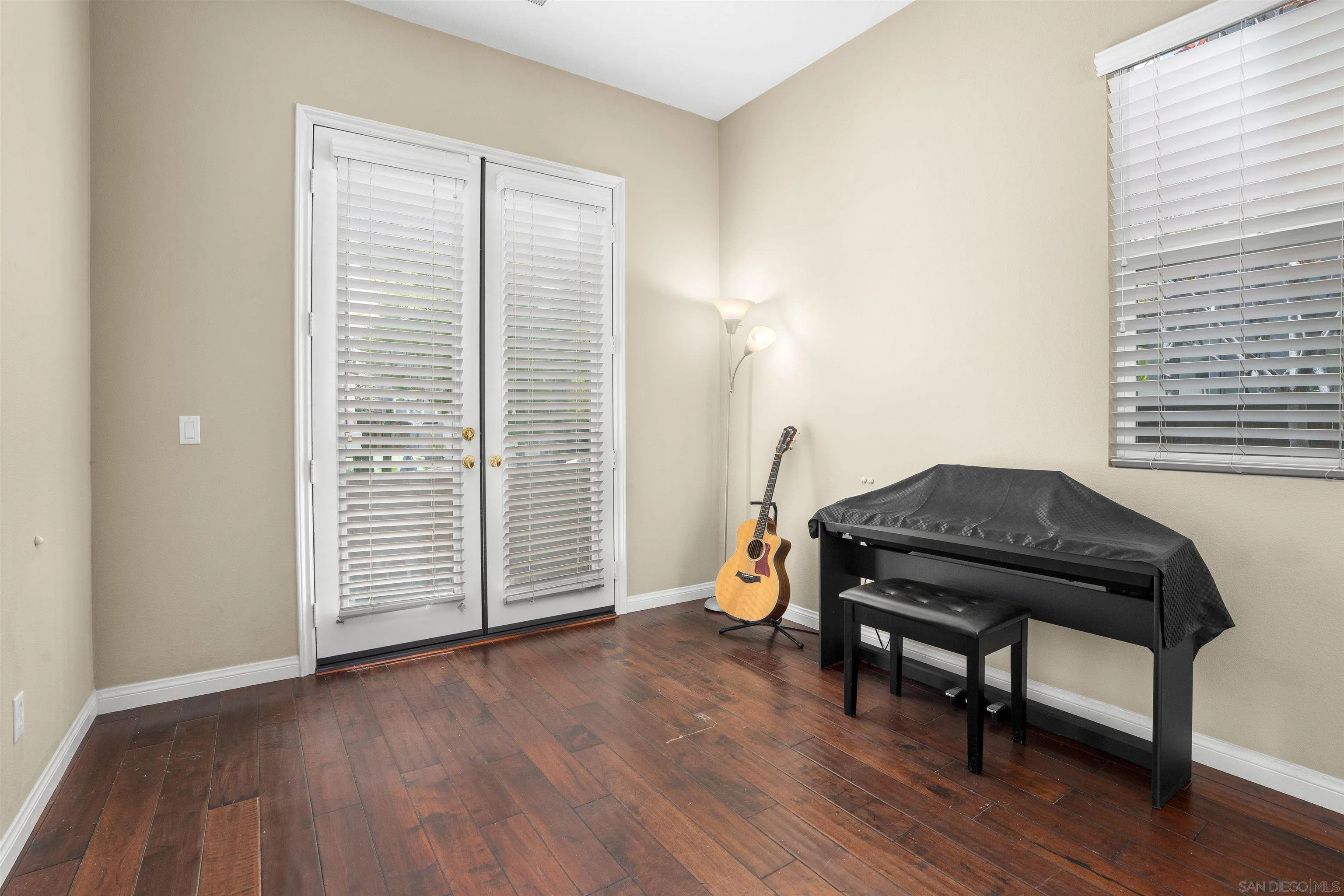 https://cdn.realtyfeed.com/cdn/127/260012908/4d934d07c16ac0b322d5ddcc88456f8e.webp
