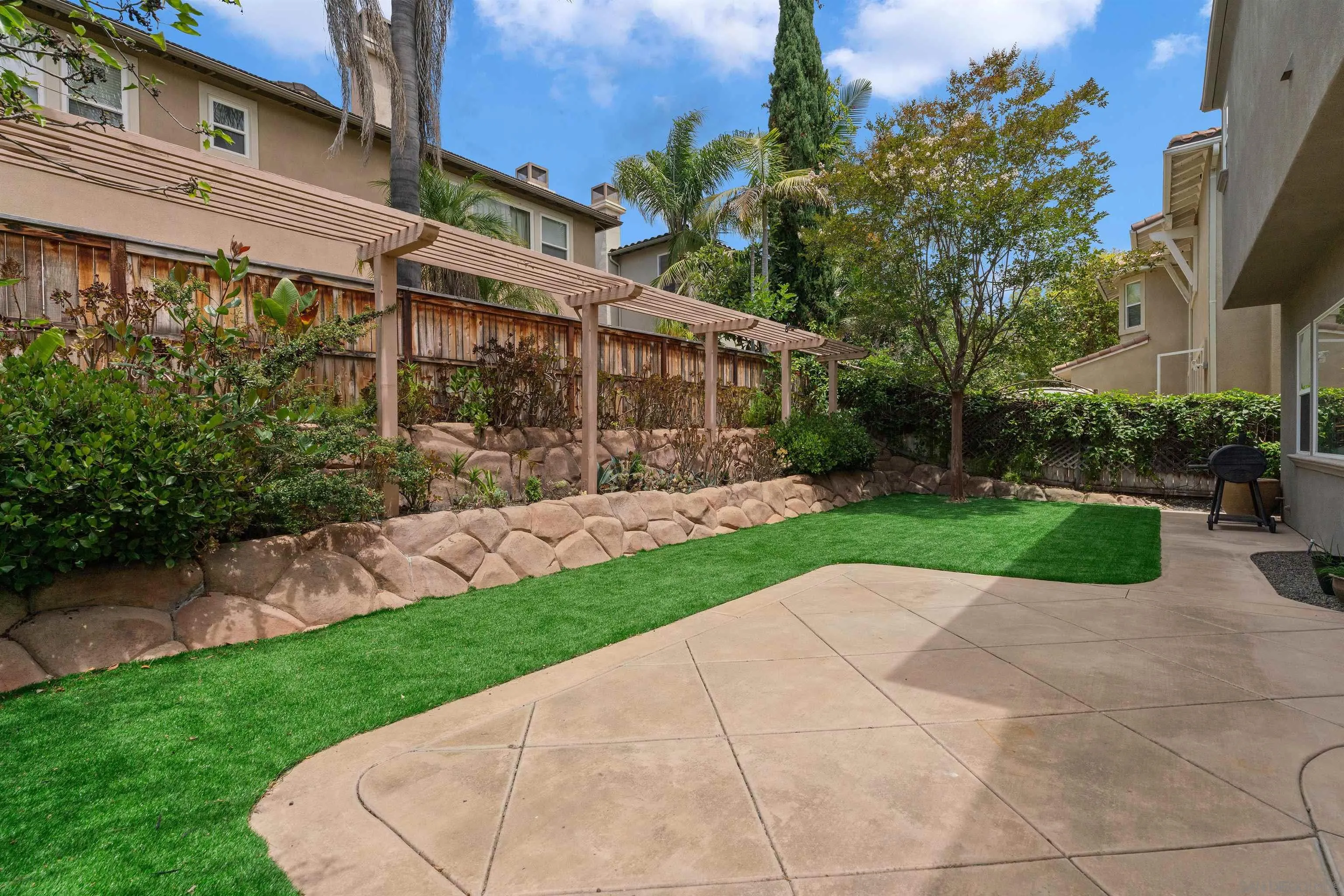 https://cdn.realtyfeed.com/cdn/127/260012908/6657e421b3c1fa9ebf447f49e0ae6ea1.webp