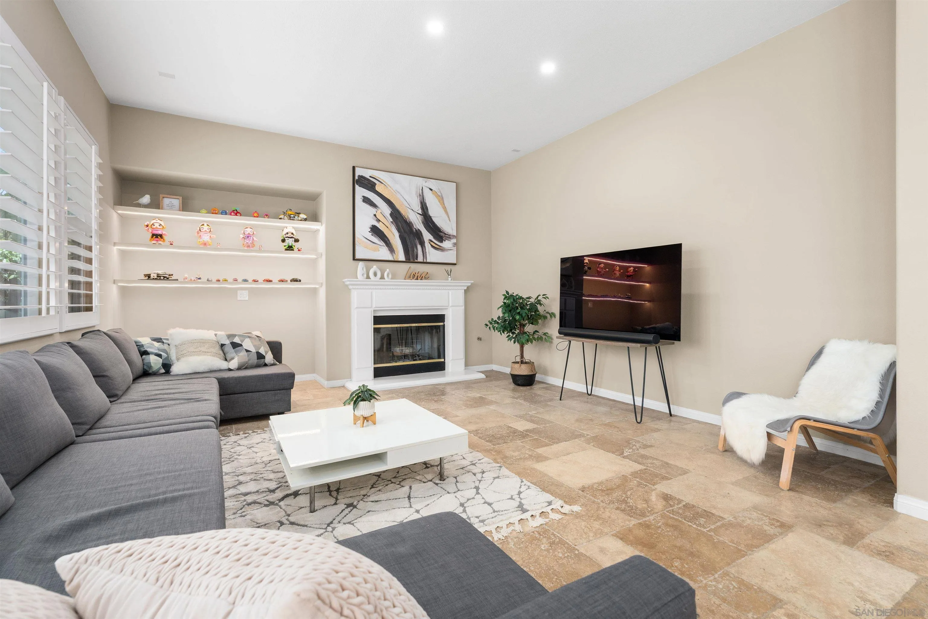 https://cdn.realtyfeed.com/cdn/127/260012908/9ea717b4079338a3a05bed7c85d1f141.webp