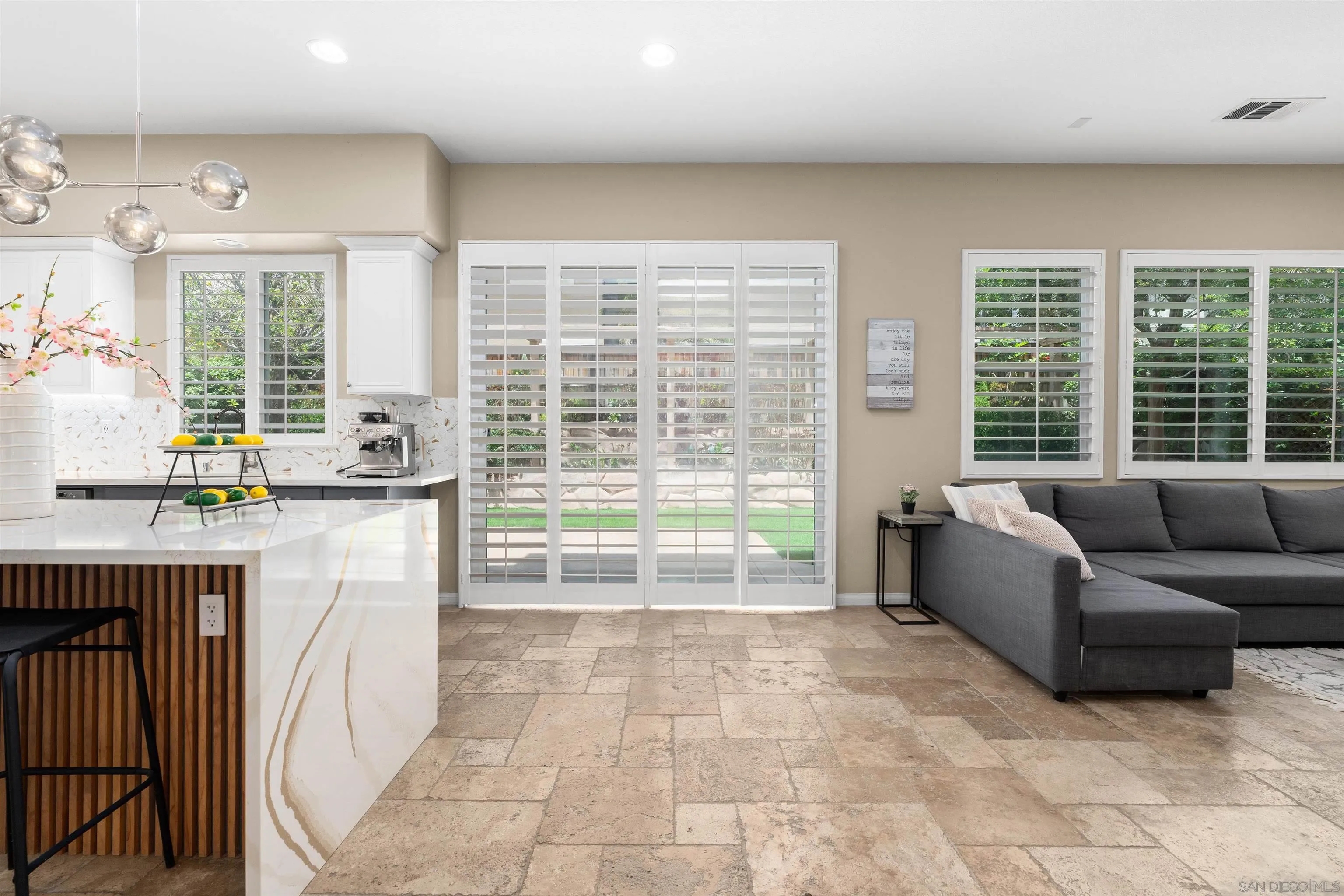 https://cdn.realtyfeed.com/cdn/127/260012908/a38805fac091f435c856fd8a81d7297e.webp