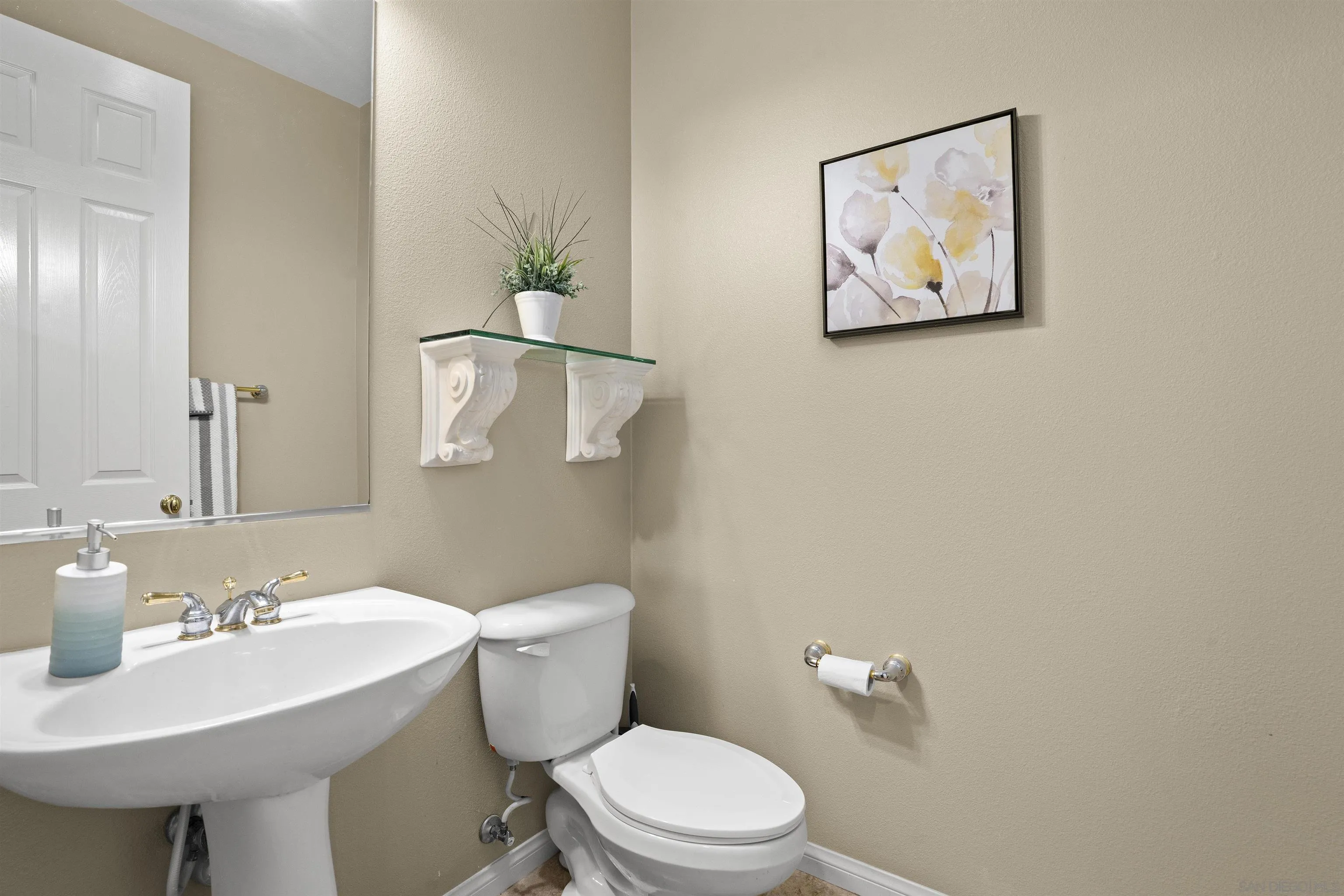 https://cdn.realtyfeed.com/cdn/127/260012908/b190421a04949fb9d04f6d5005a7c709.webp