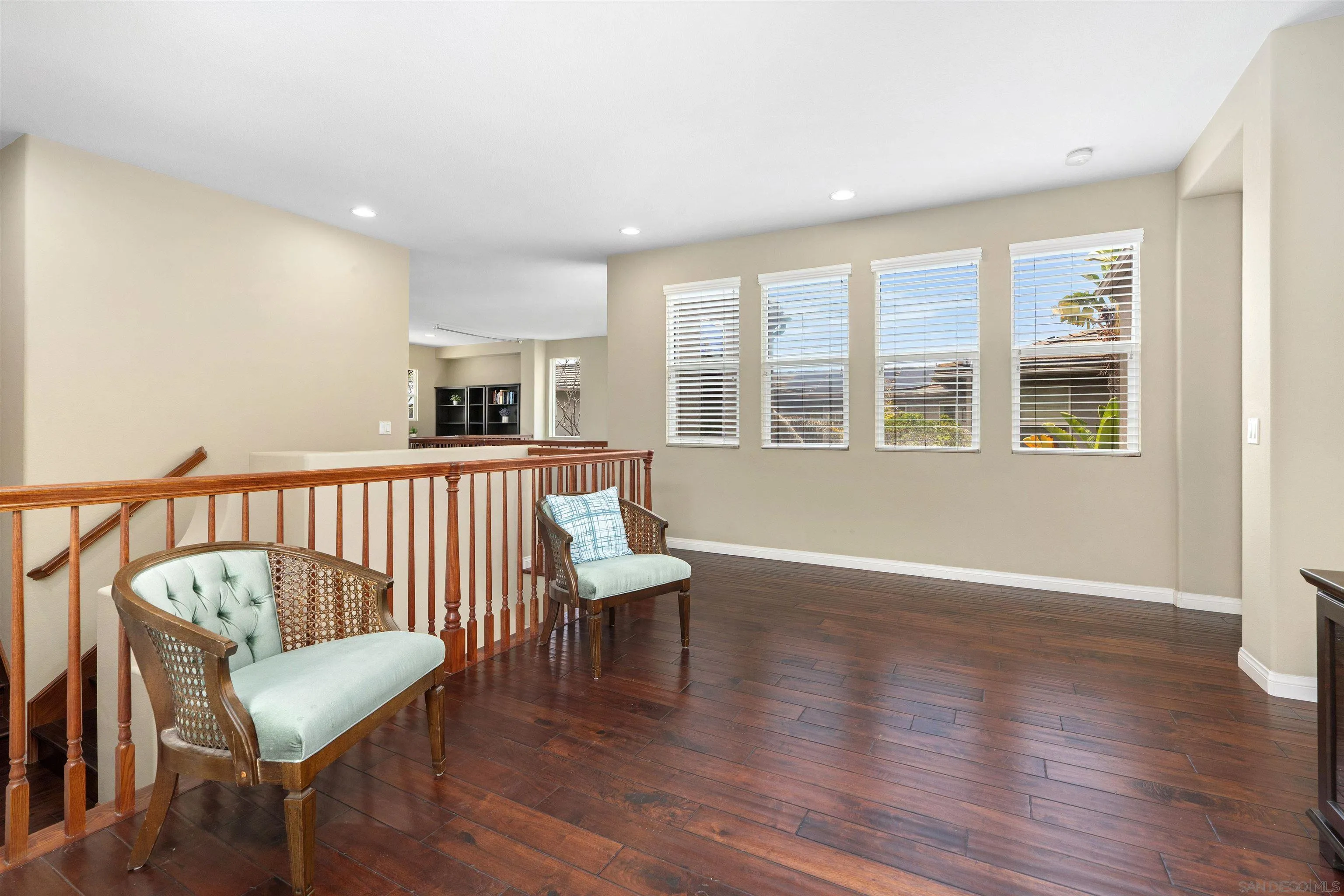 https://cdn.realtyfeed.com/cdn/127/260012908/bd078ccc4d04ed595413d51bdb7b0d04.webp
