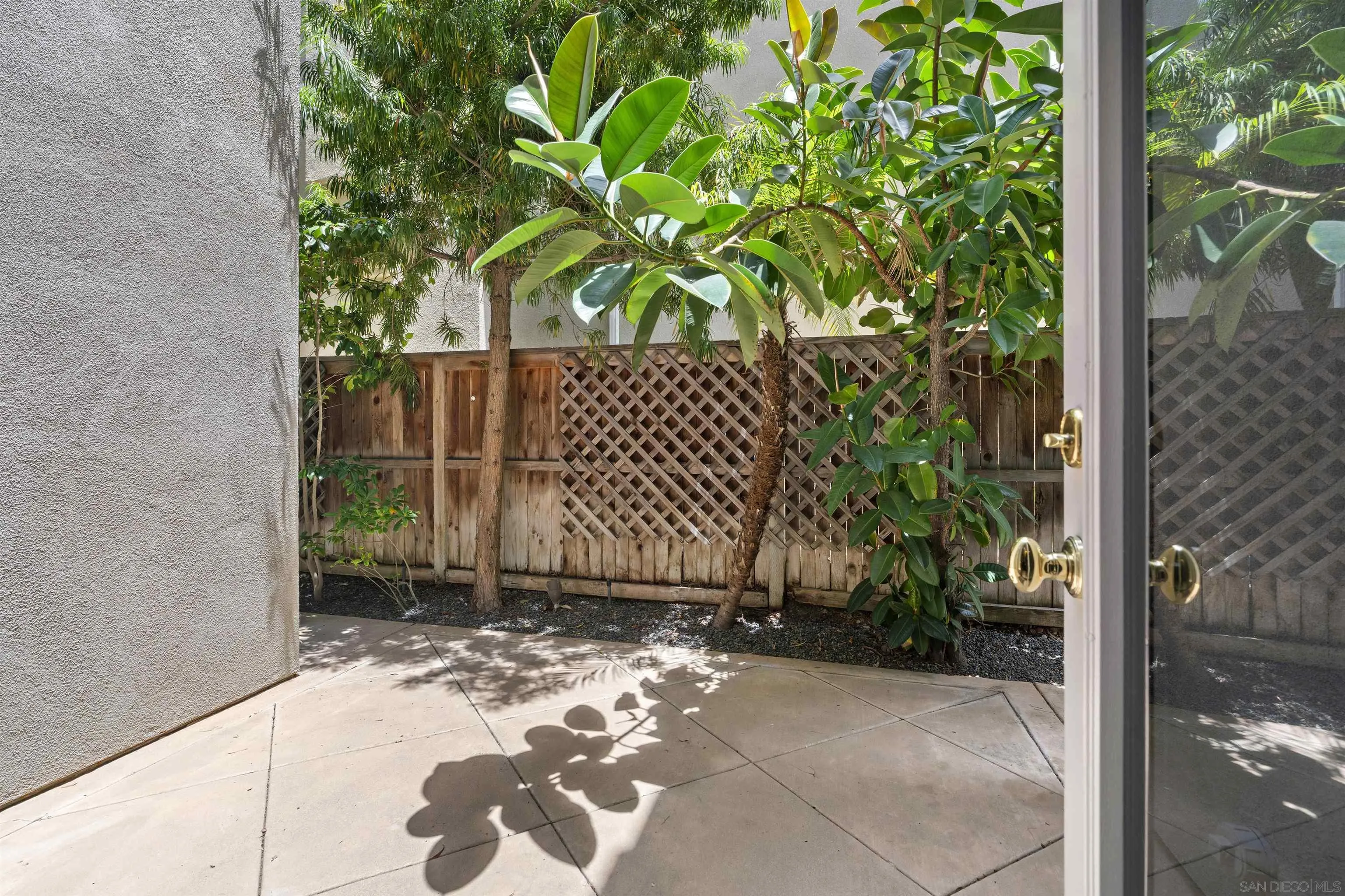 https://cdn.realtyfeed.com/cdn/127/260012908/c6664e37da818ad80847c8f9978e4687.webp