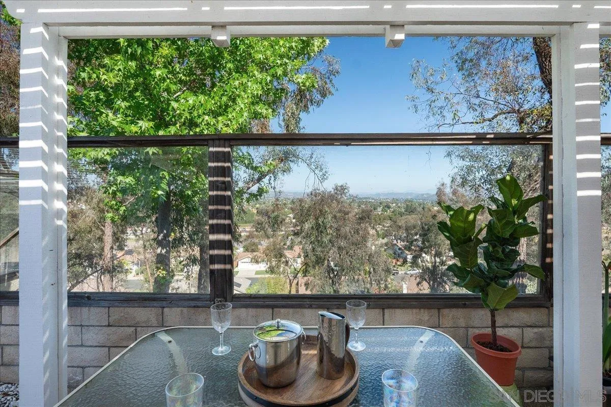https://cdn.realtyfeed.com/cdn/127/260012911/2f56fc17722356657ef872d566d01dde.webp