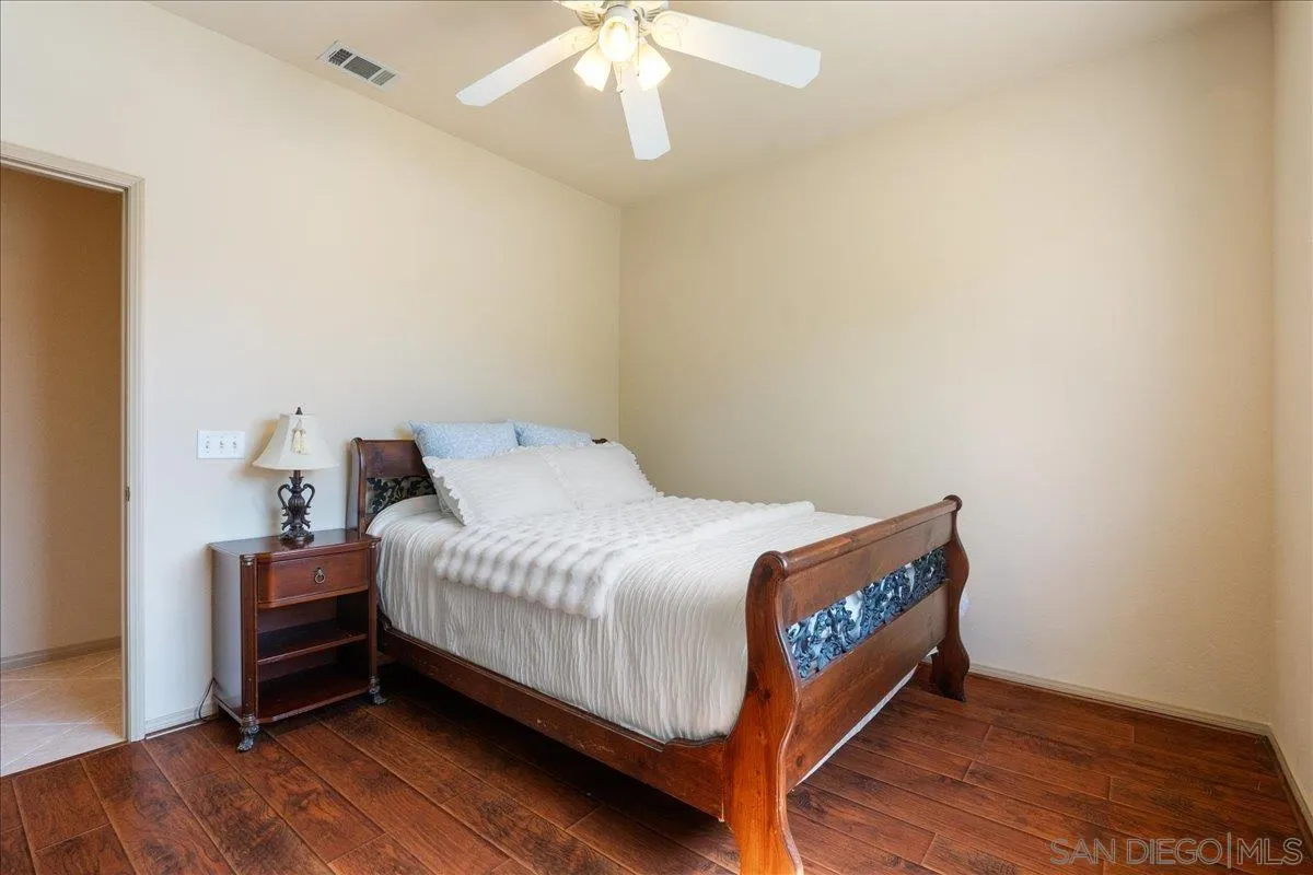 https://cdn.realtyfeed.com/cdn/127/260012911/5ffff9bce1a9c7a30d9cb6177893377f.webp