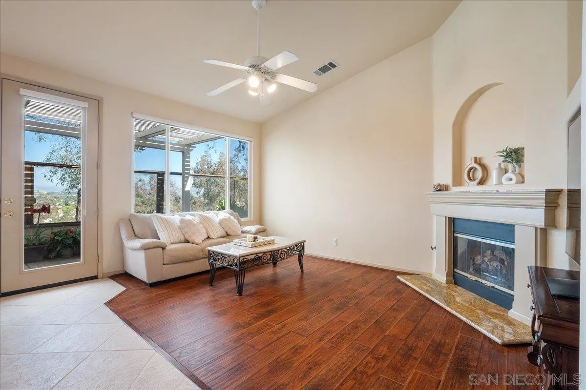 https://cdn.realtyfeed.com/cdn/127/260012911/c28e2932890a5502fbc350c568aea39f.webp
