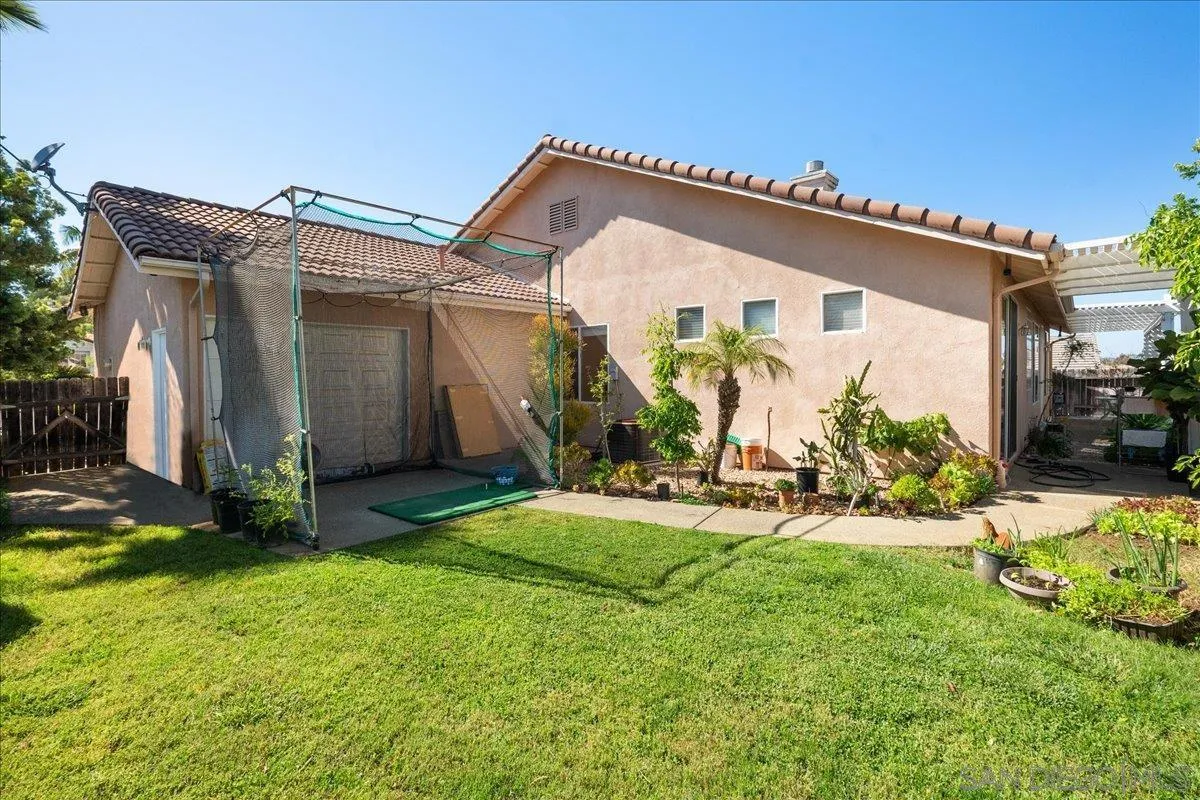 https://cdn.realtyfeed.com/cdn/127/260012911/fc4969cf90c708554ccf742fef44c081.webp
