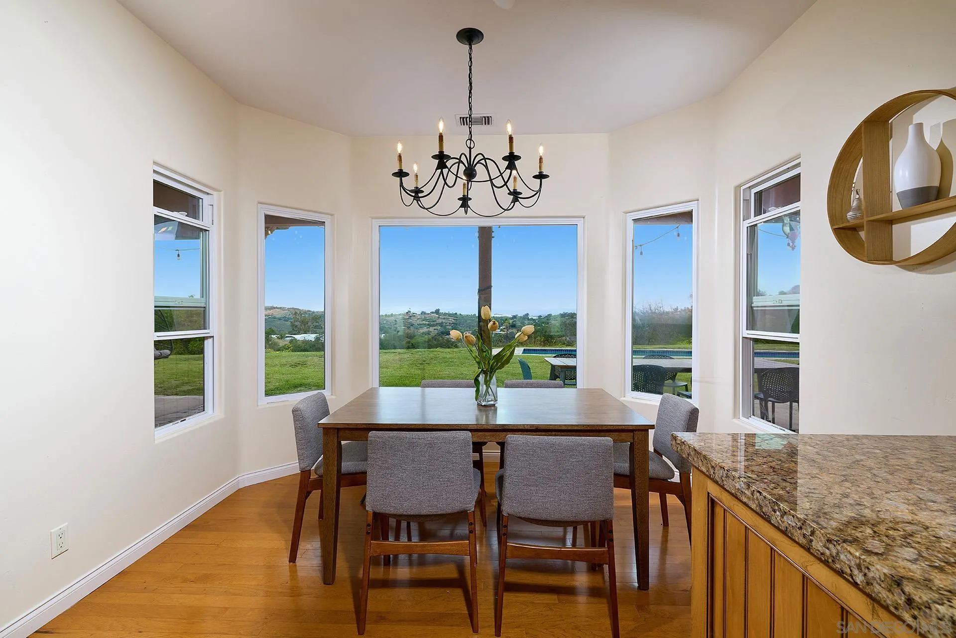 https://cdn.realtyfeed.com/cdn/127/260012913/27a155105a38ac6f38cfc2bc210825ee.webp
