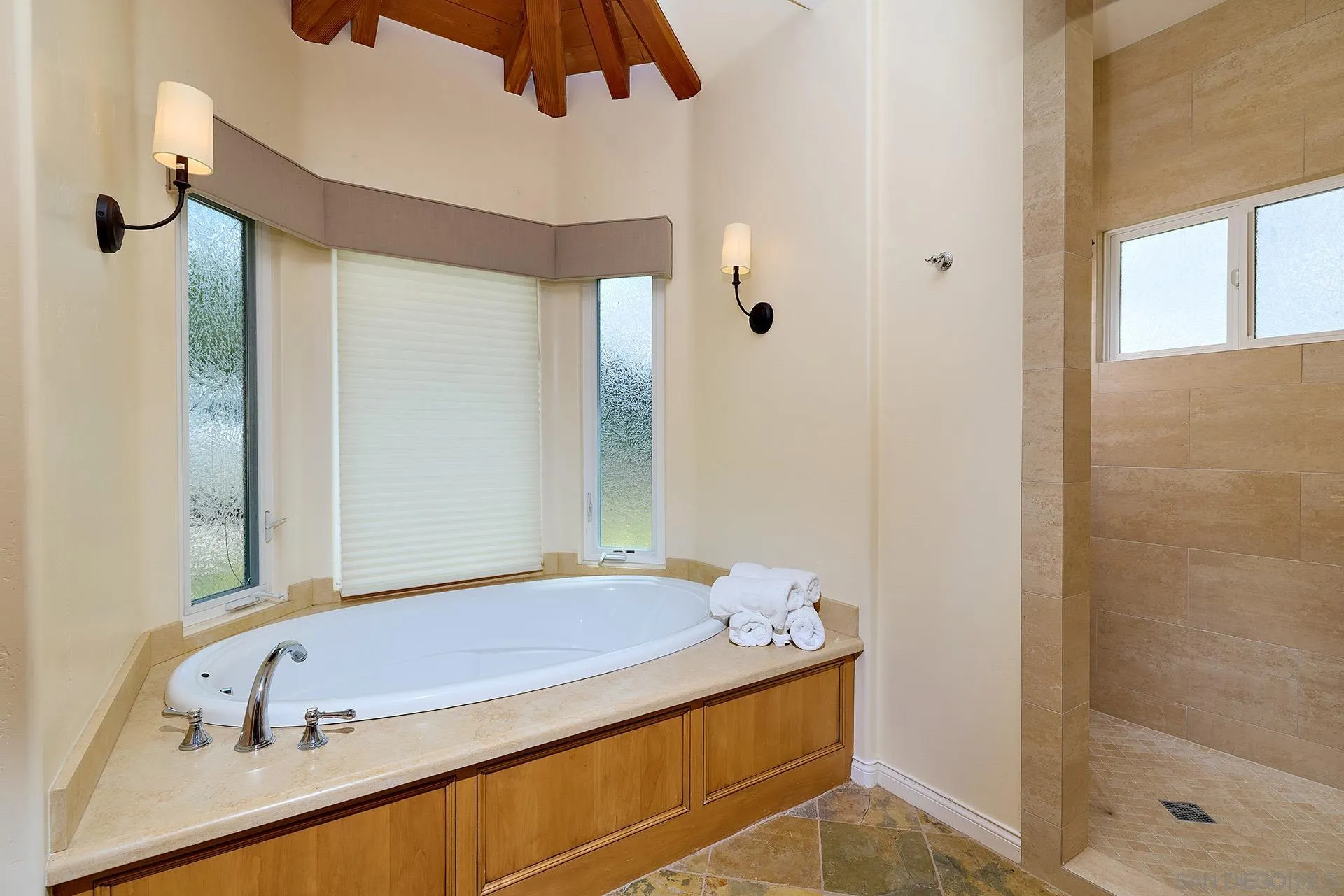 https://cdn.realtyfeed.com/cdn/127/260012913/c1545d75612a576969f525d13d6cec64.webp