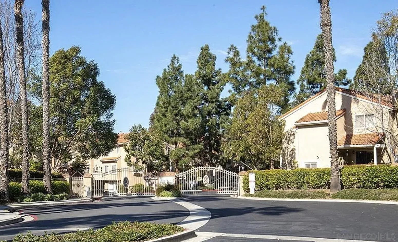 https://cdn.realtyfeed.com/cdn/127/260012916/01e28c8d485414b8a38263a14457539e.webp