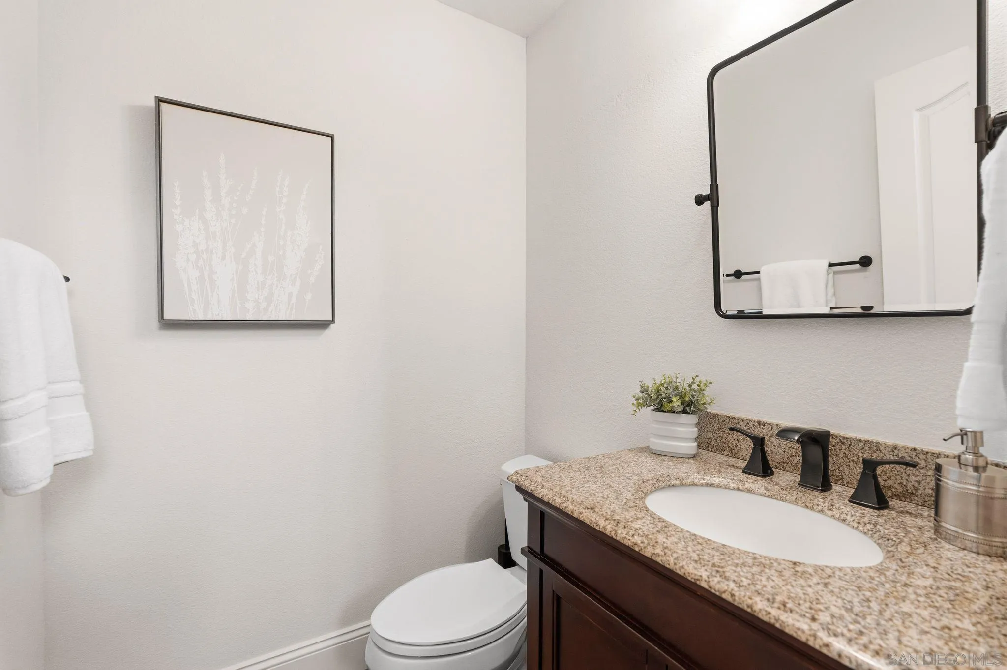 Photo #15: 260012916 Listing: Photo #15