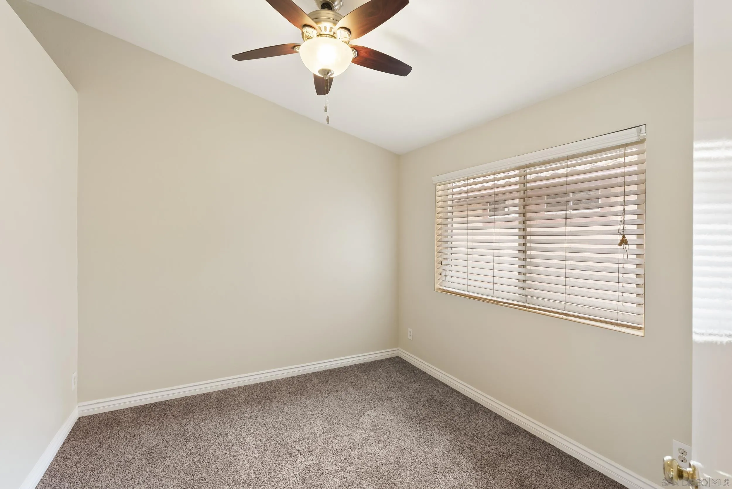 Photo #14: 260012918 Listing: Photo #14