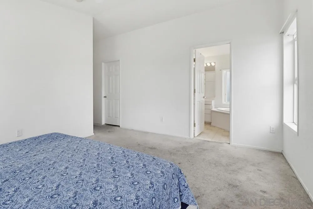 https://cdn.realtyfeed.com/cdn/127/260012919/1eae9abdcdf15dd7fbf7c99d5ee3df0b.webp