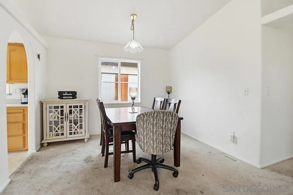 https://cdn.realtyfeed.com/cdn/127/260012919/274c3cc8303185669e551fabbb88cda4.webp