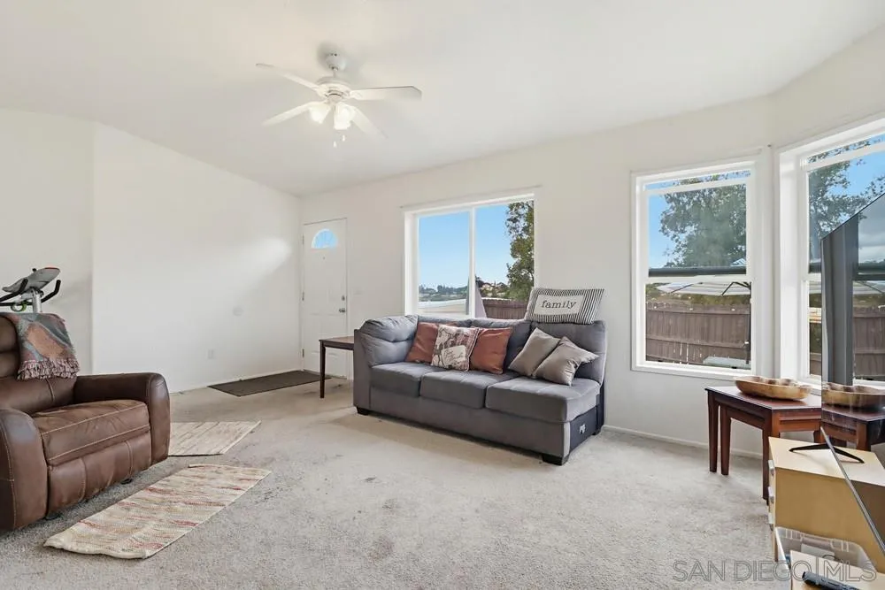 https://cdn.realtyfeed.com/cdn/127/260012919/2c43d3555ca0657978158362ea726920.webp