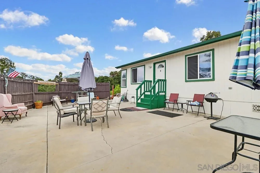 https://cdn.realtyfeed.com/cdn/127/260012919/92edb9c975ead2fbc9b06d8cd5c6fc2b.webp