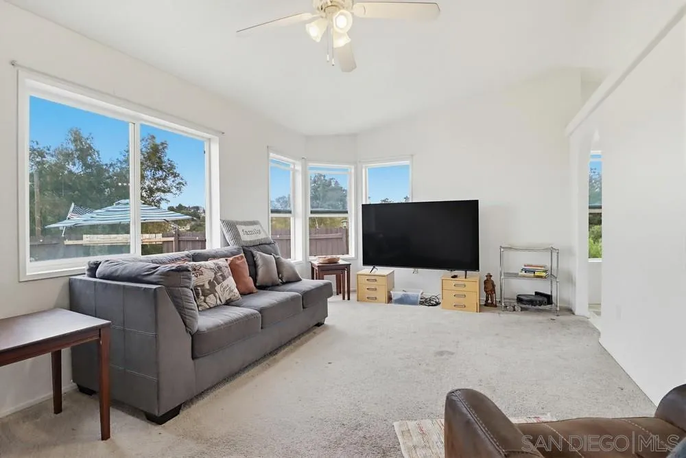 https://cdn.realtyfeed.com/cdn/127/260012919/a9c7081e7ea16627ff2d6b90219f18c7.webp