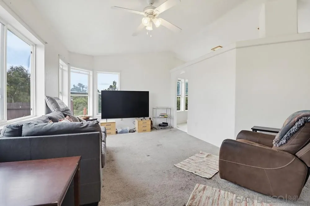 https://cdn.realtyfeed.com/cdn/127/260012919/c6604fcfa89060e0b26a42daeb1f34eb.webp