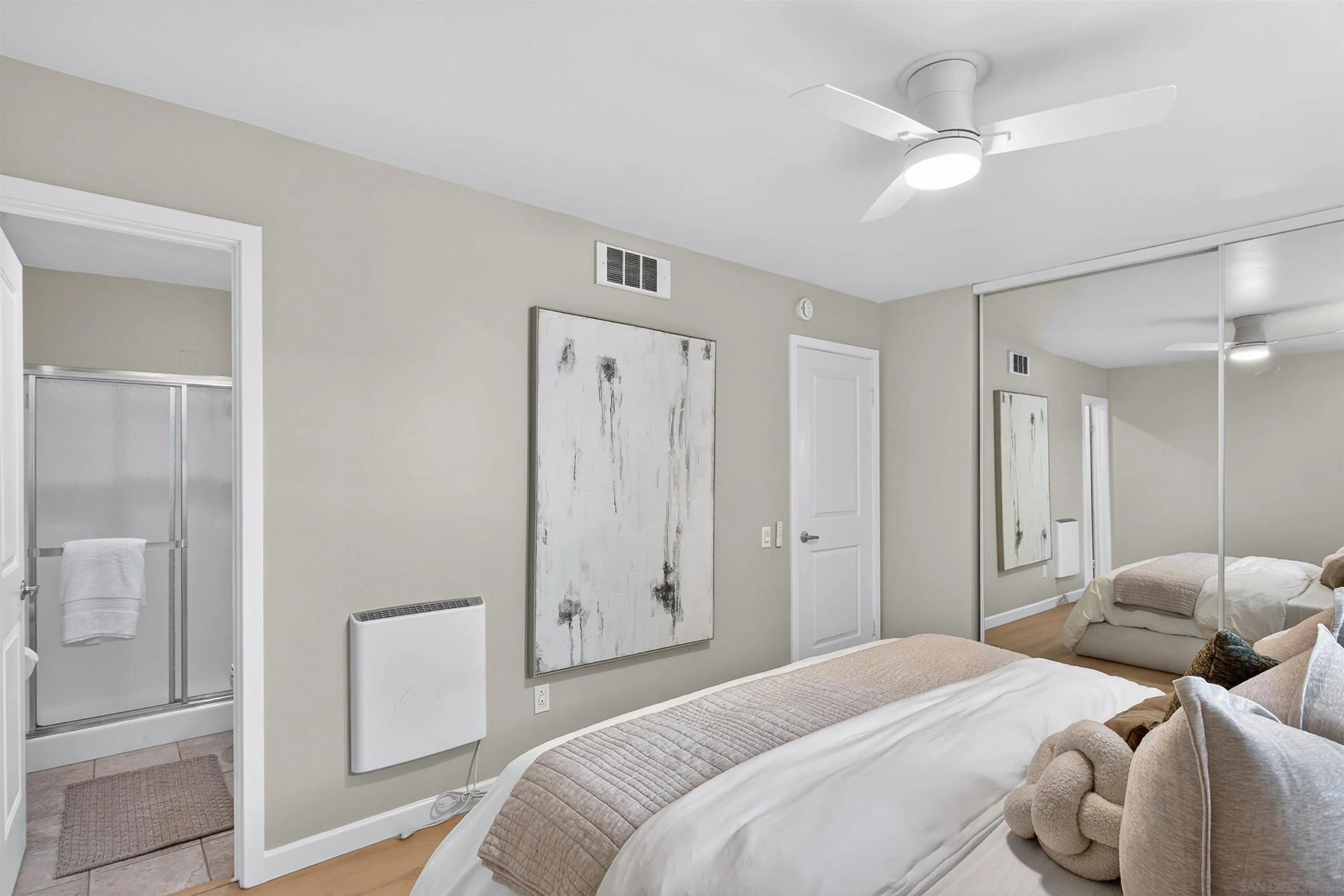https://cdn.realtyfeed.com/cdn/127/260012925/6bf9aab08a19d1d3cd20d8179de4d158.webp