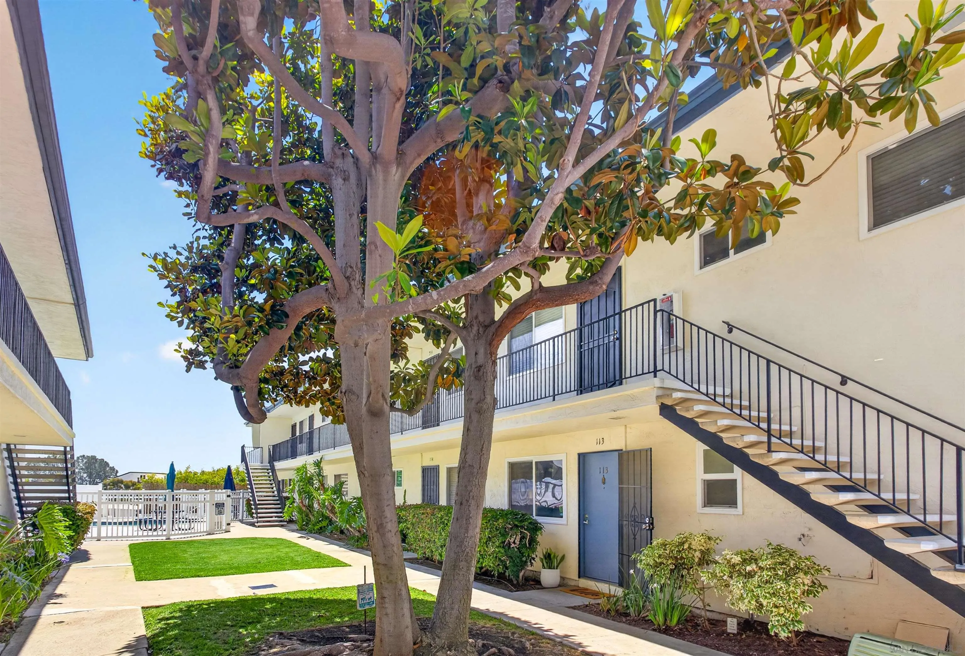 https://cdn.realtyfeed.com/cdn/127/260012925/8df823b790c5167917d04ca8412ce620.webp