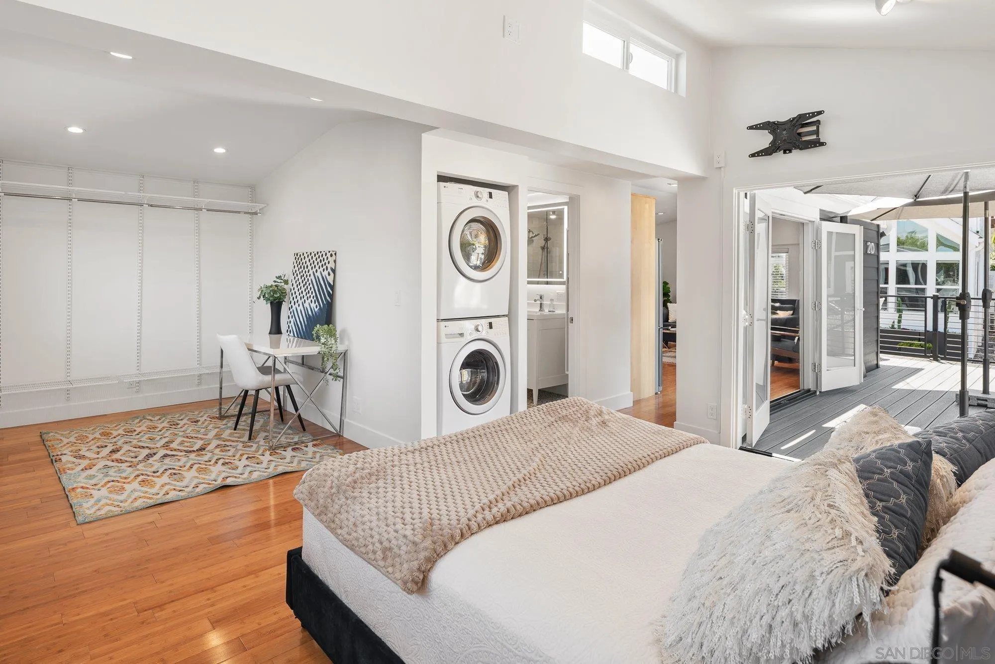 https://cdn.realtyfeed.com/cdn/127/260012926/81e851ad32aa9747aa752eff7a711196.webp