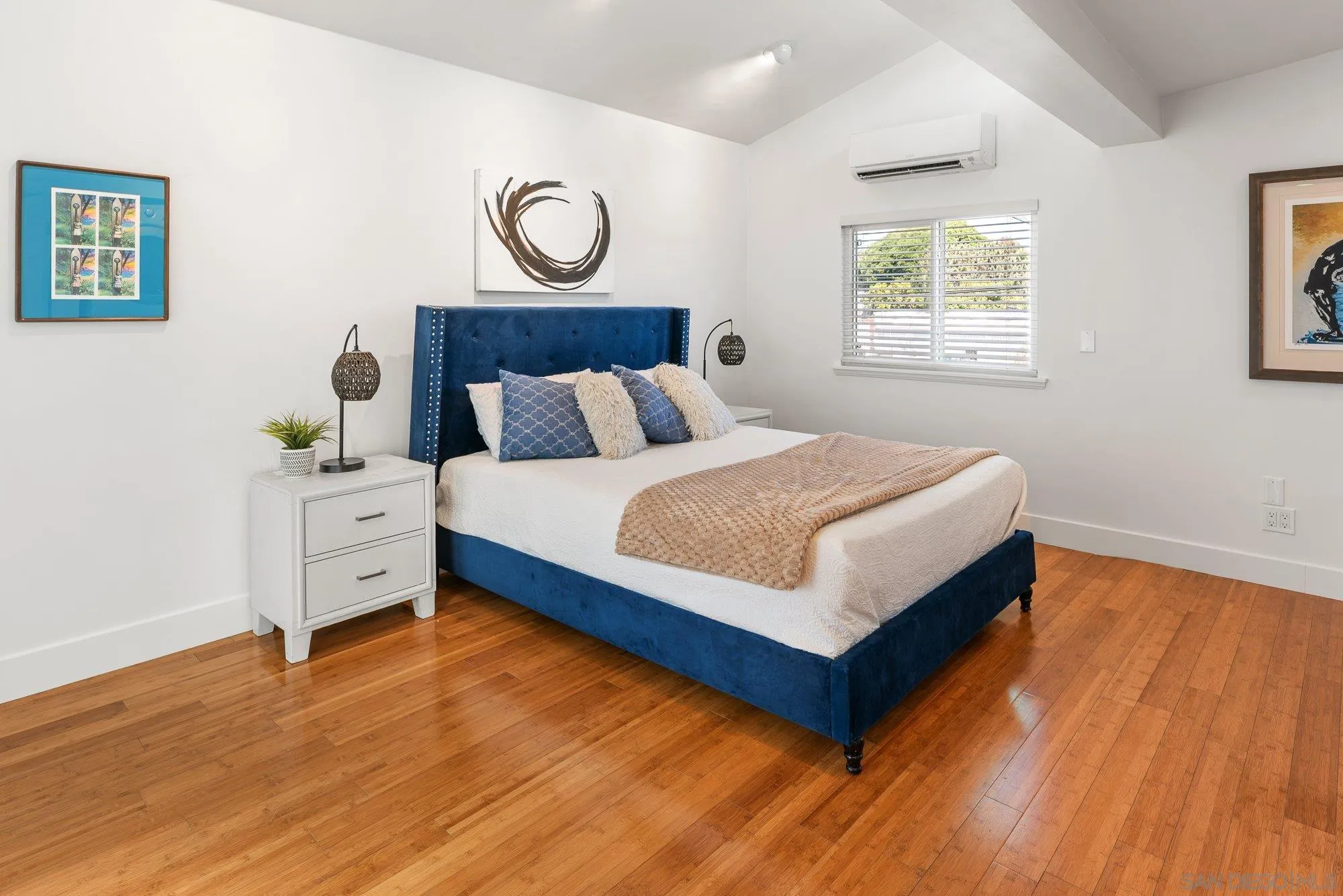https://cdn.realtyfeed.com/cdn/127/260012926/854d809507800e6e8db33ed0fc6f90eb.webp