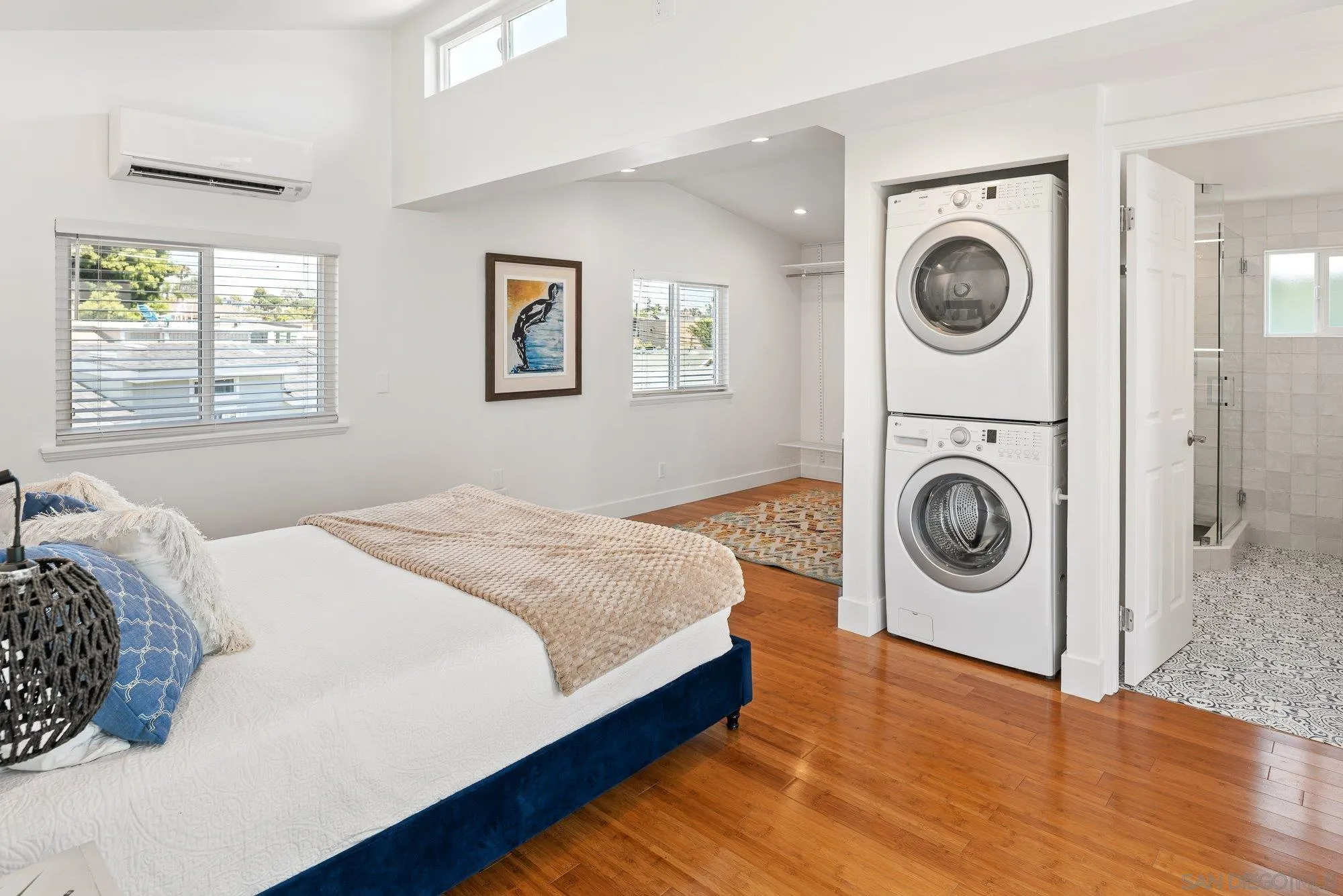 https://cdn.realtyfeed.com/cdn/127/260012926/8e55b88bbefeb06369b8575a646da140.webp