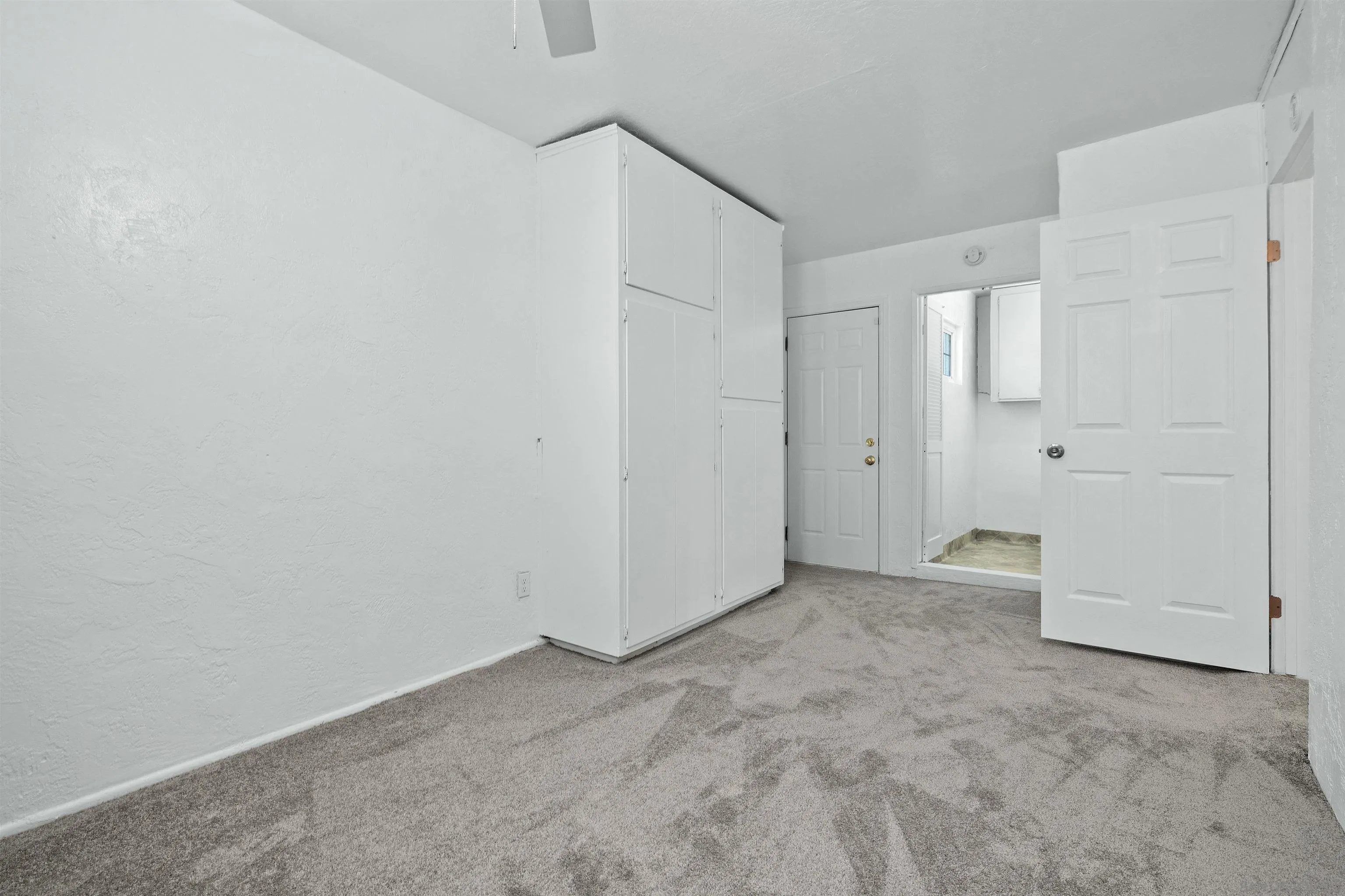 https://cdn.realtyfeed.com/cdn/127/260012927/0085eeccadaebe74a6f179743c1183c6.webp