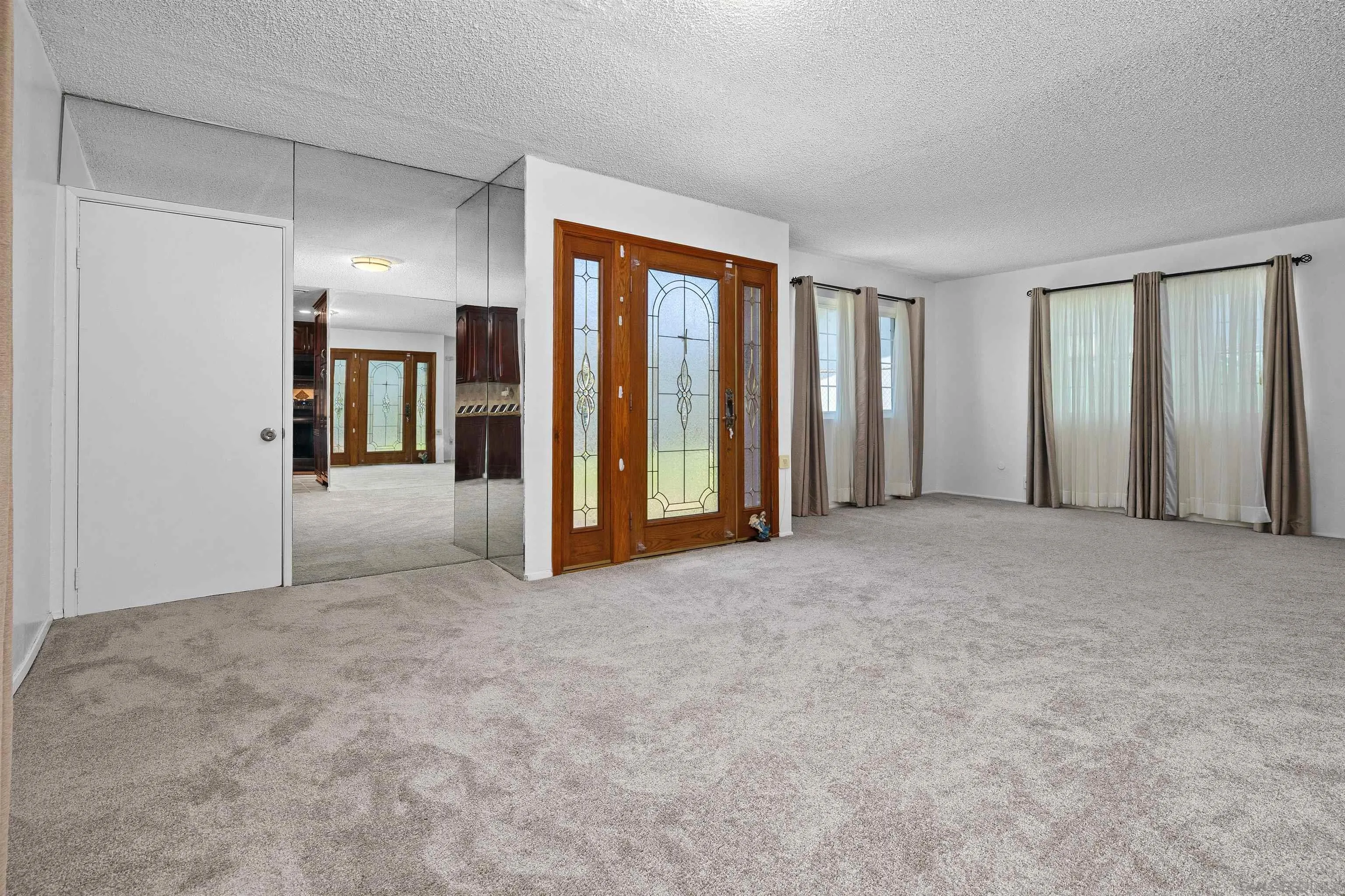 https://cdn.realtyfeed.com/cdn/127/260012927/4319facdf3f856622555a58a53231c75.webp