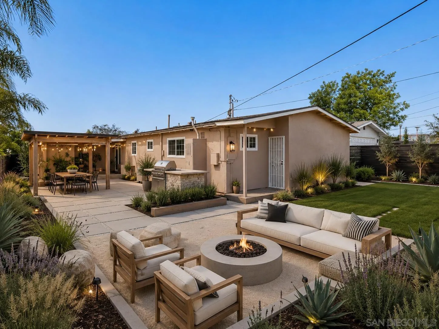 https://cdn.realtyfeed.com/cdn/127/260012927/df3751d276212037e2b985d766b5a473.webp