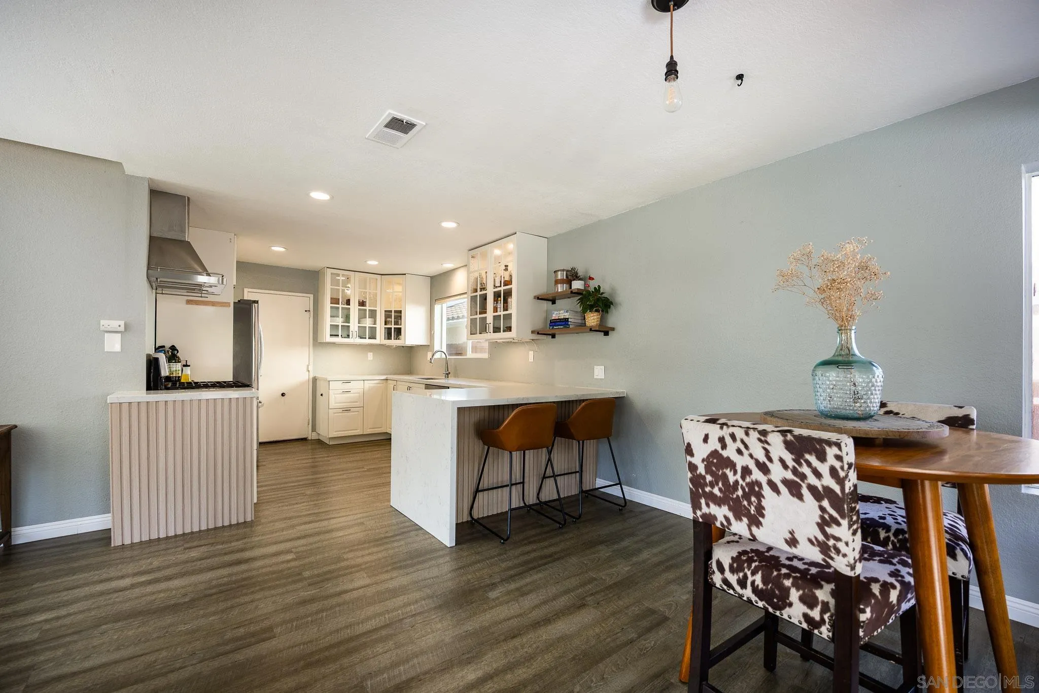 https://cdn.realtyfeed.com/cdn/127/260012928/248f8f323ec4400b7137b3e30f425324.webp