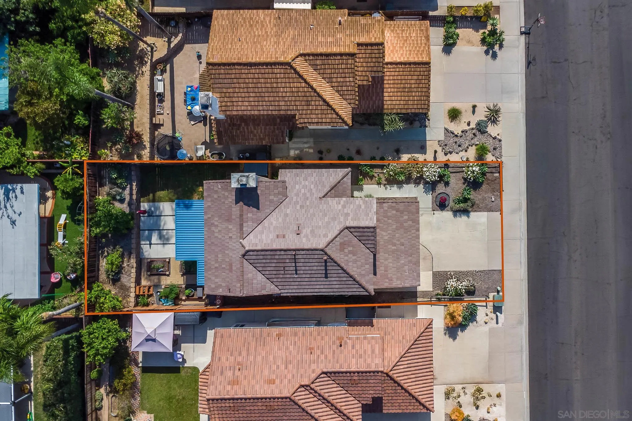 https://cdn.realtyfeed.com/cdn/127/260012928/33bbf24ad917039d5d90cd40e5702045.webp