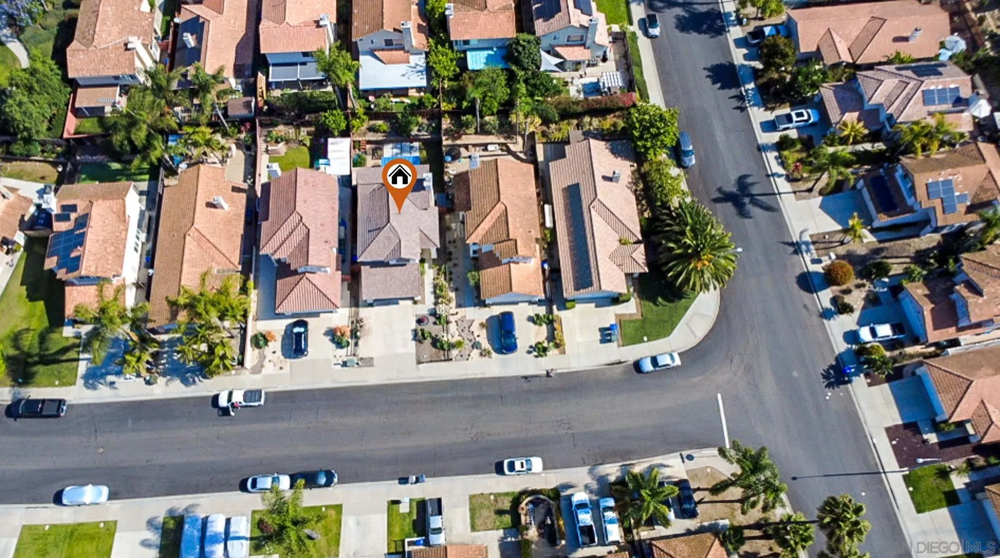 https://cdn.realtyfeed.com/cdn/127/260012928/8e27557f7335085cc3b3991f660b85f7.webp
