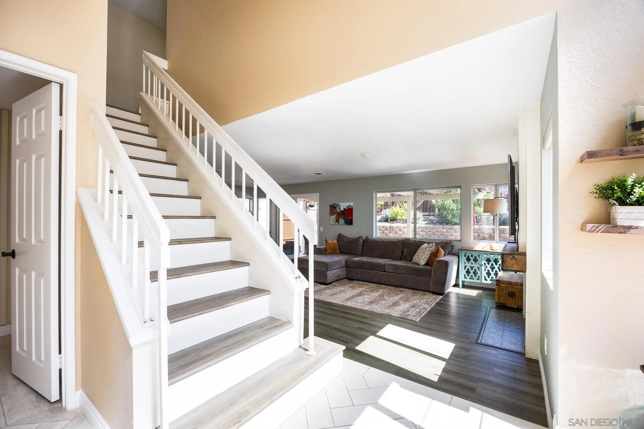 https://cdn.realtyfeed.com/cdn/127/260012928/a5db41411cb14ef31af8ba44e02c7e20.webp