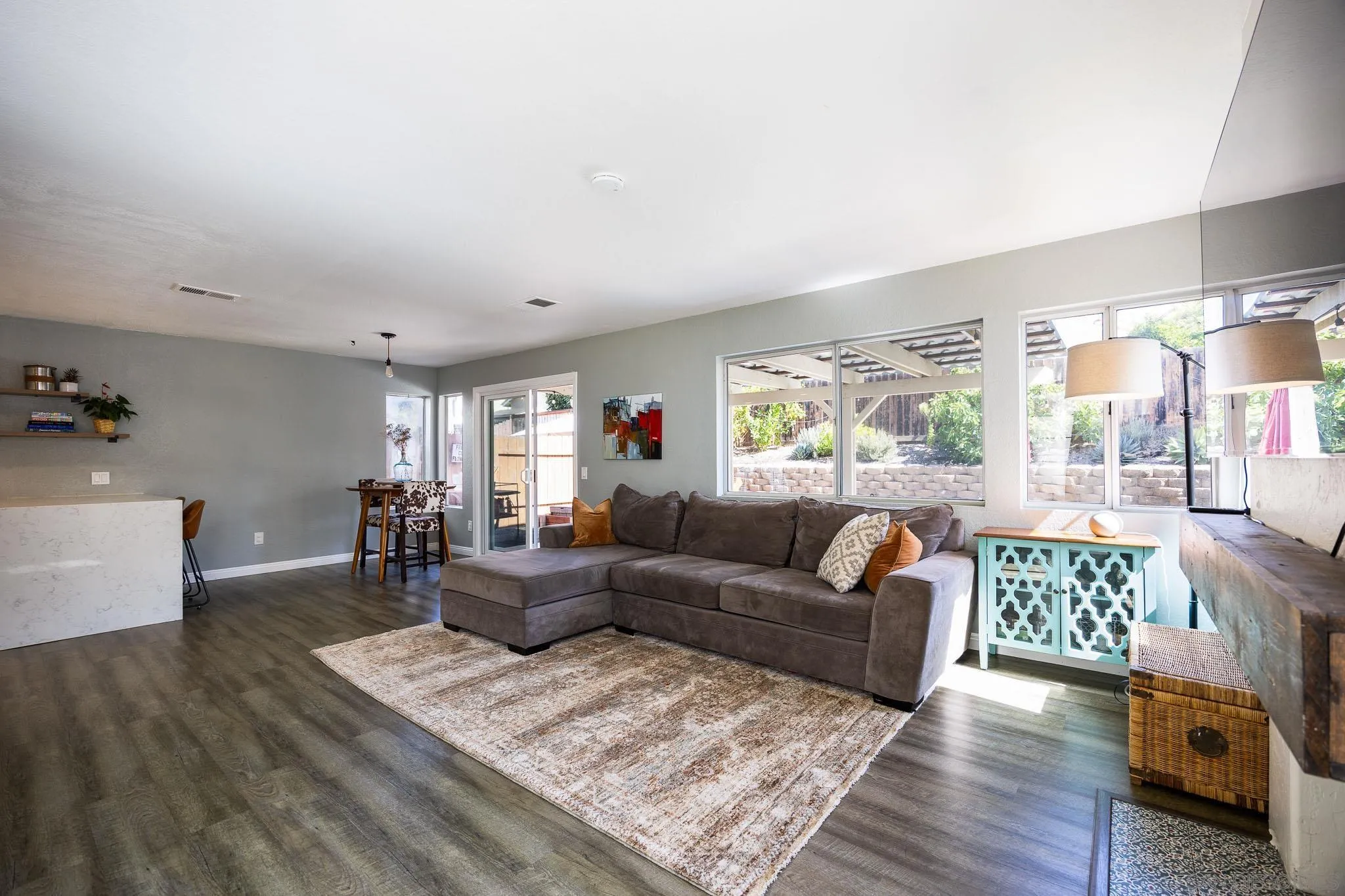https://cdn.realtyfeed.com/cdn/127/260012928/cb2d6ab1aa331173efd5cae38867613a.webp