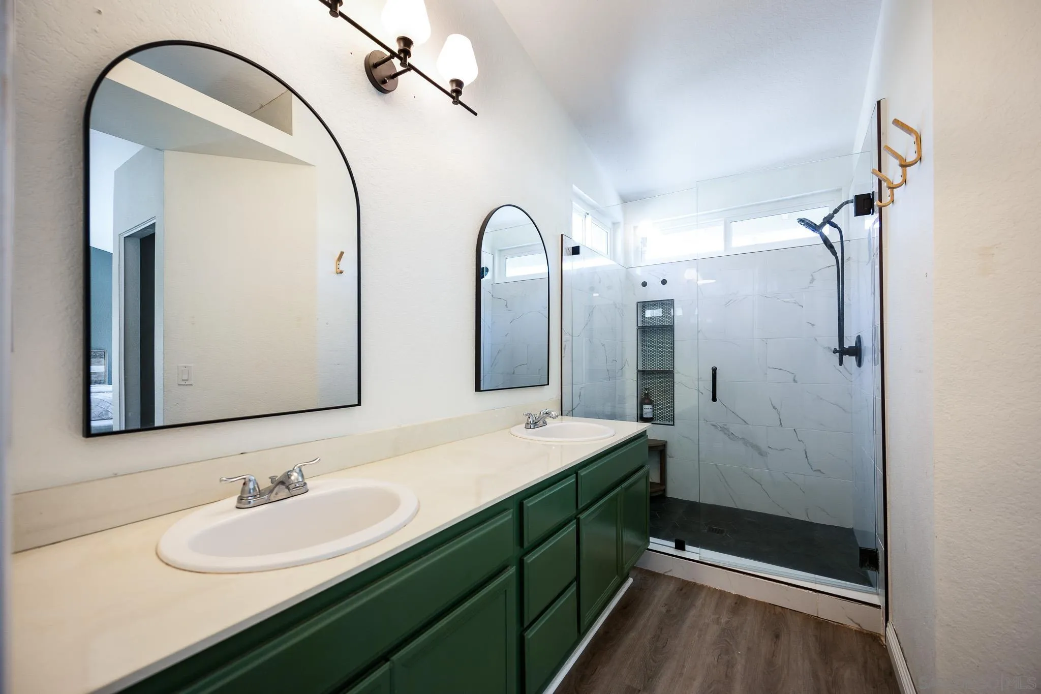 https://cdn.realtyfeed.com/cdn/127/260012928/e32803a8a5877d3ceddc4e3b6b07c37f.webp