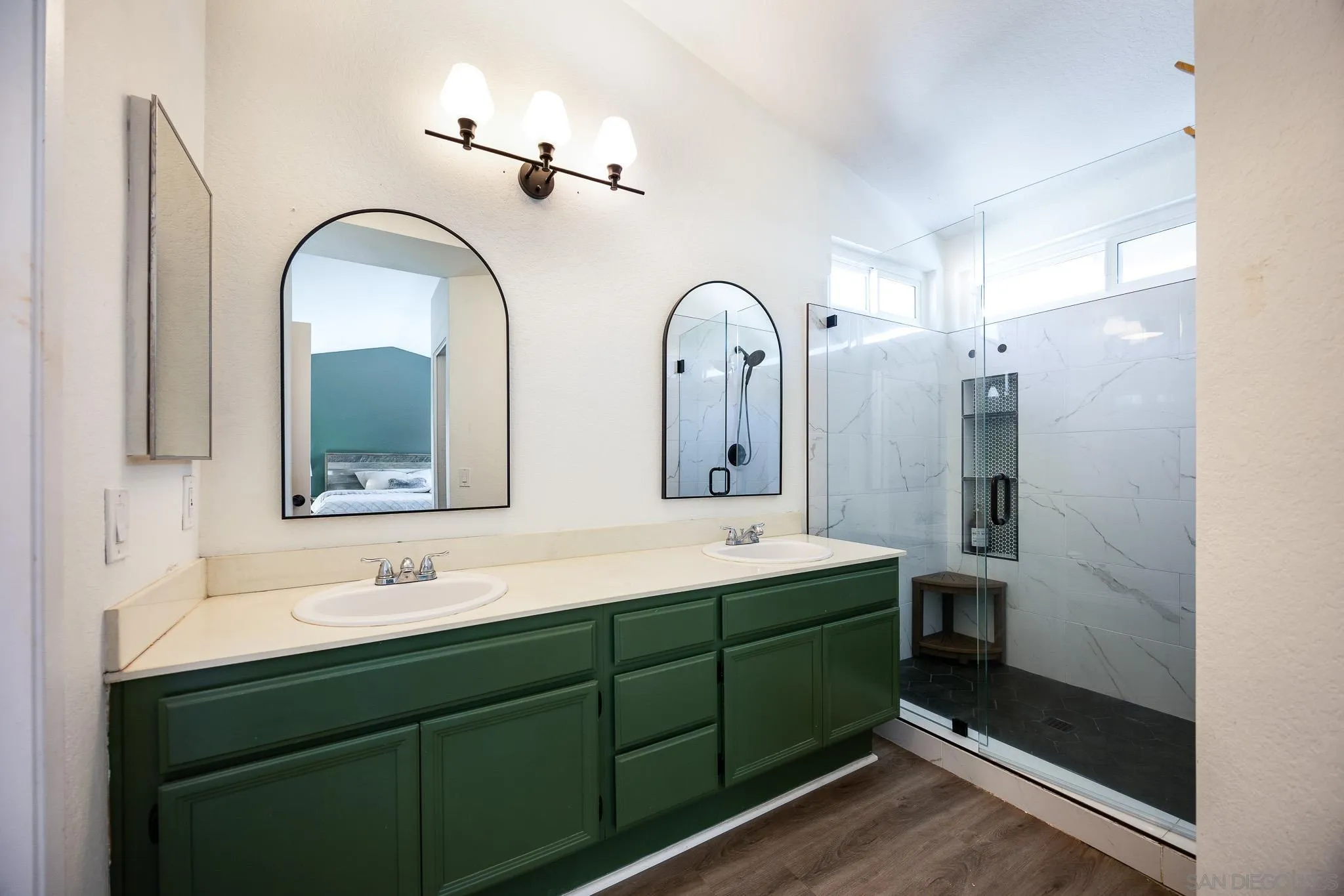 https://cdn.realtyfeed.com/cdn/127/260012928/fe078e6e1d0c0ab97f44605aa2917ac7.webp