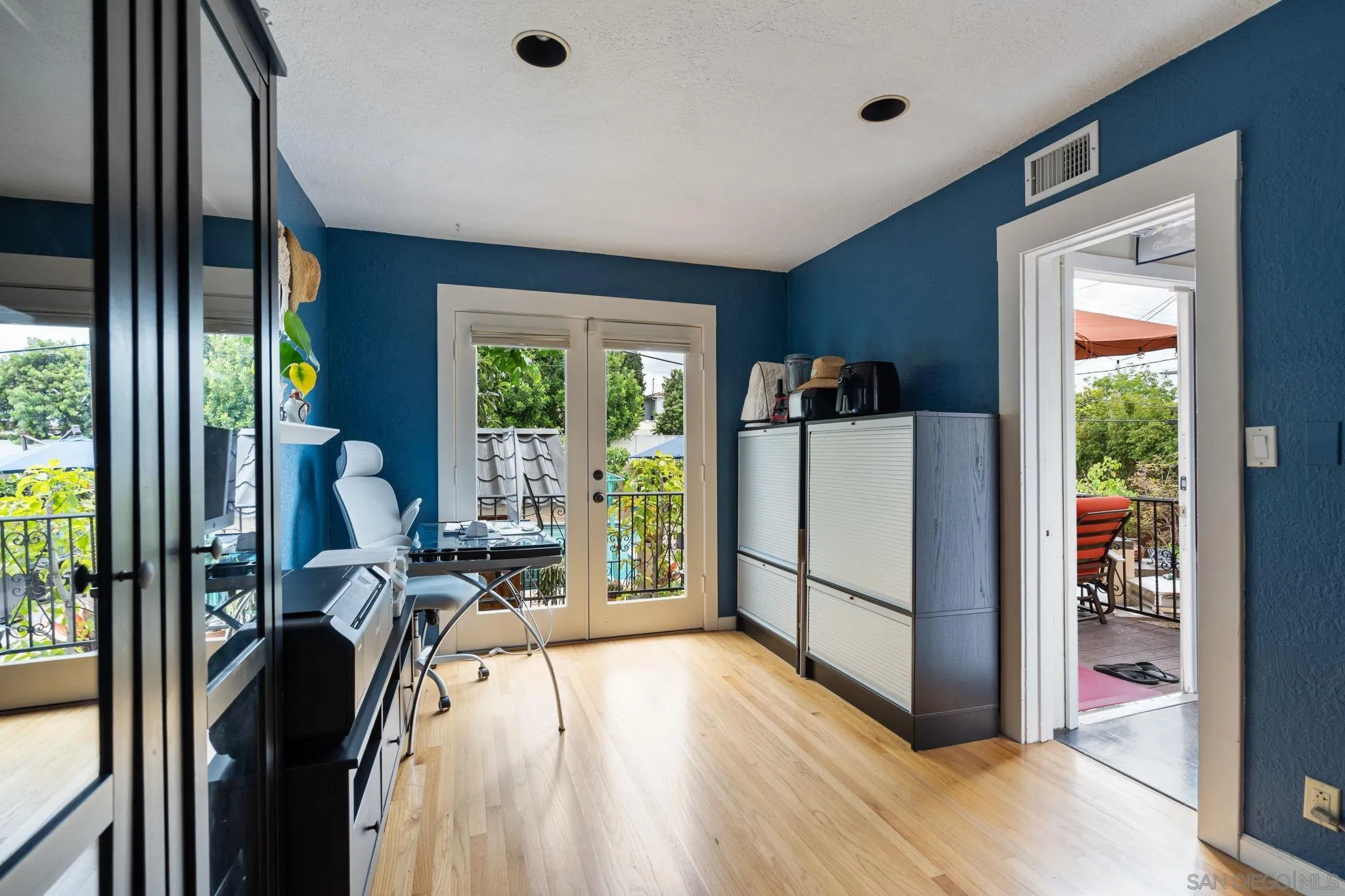 https://cdn.realtyfeed.com/cdn/127/260012931/678aa0e610c818b961b671a605c1bdc4.webp