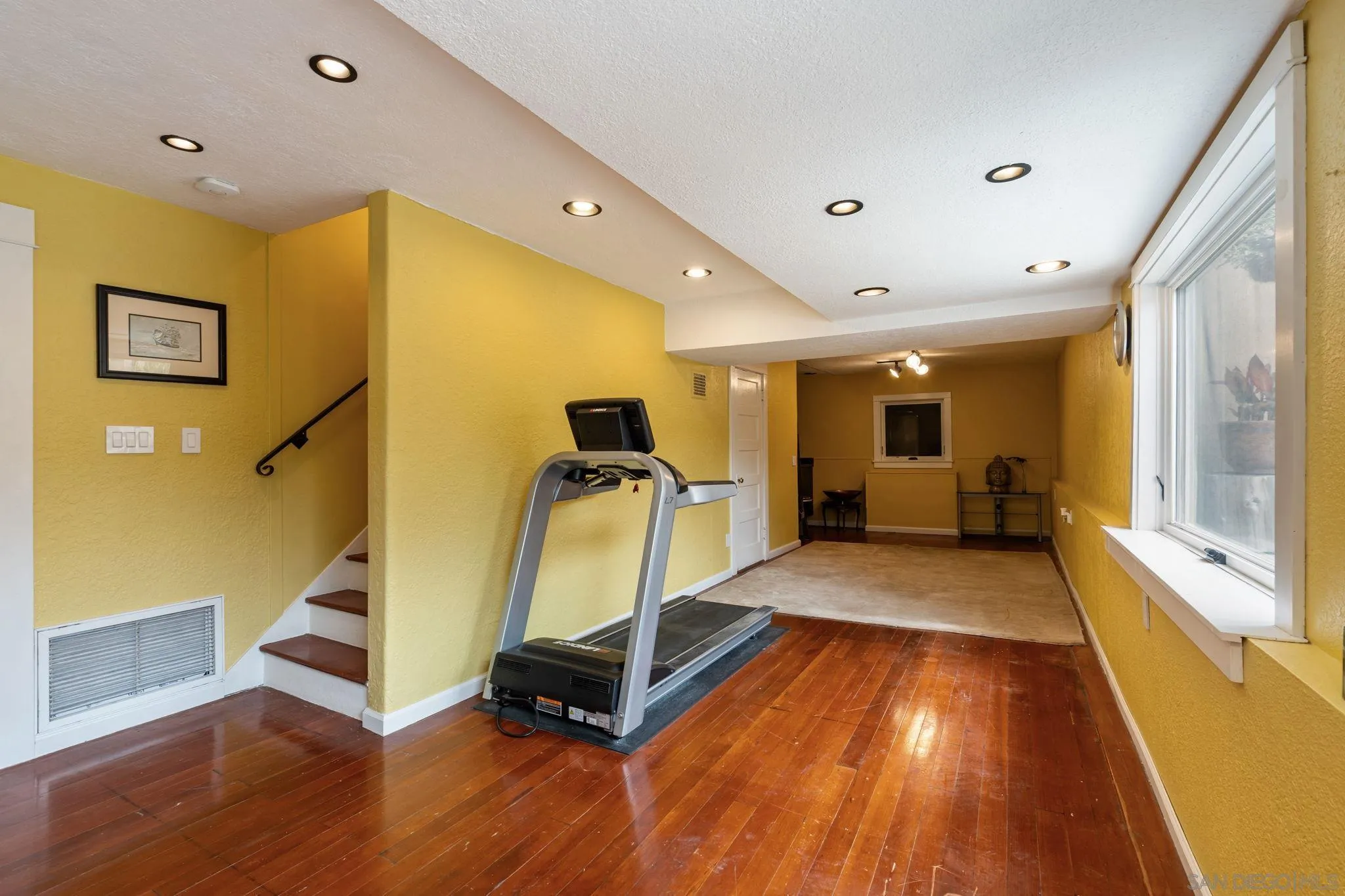 https://cdn.realtyfeed.com/cdn/127/260012931/97a3b7a8284eb58edf02bd3ff757a317.webp