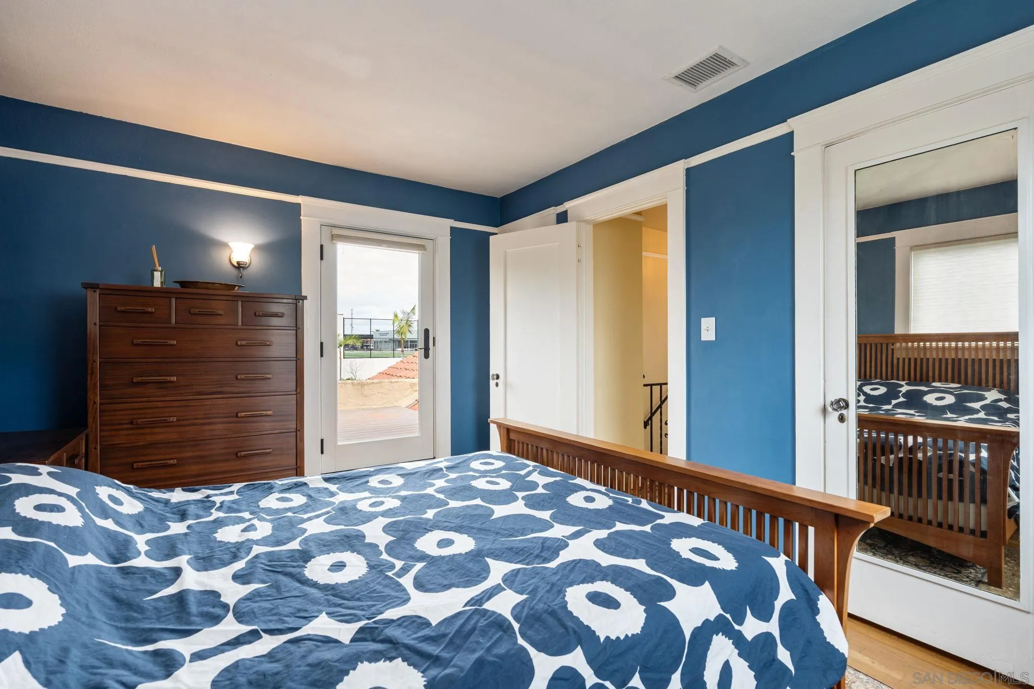 https://cdn.realtyfeed.com/cdn/127/260012931/a3dc591bcfb6b0bb9b9626a835b6da96.webp