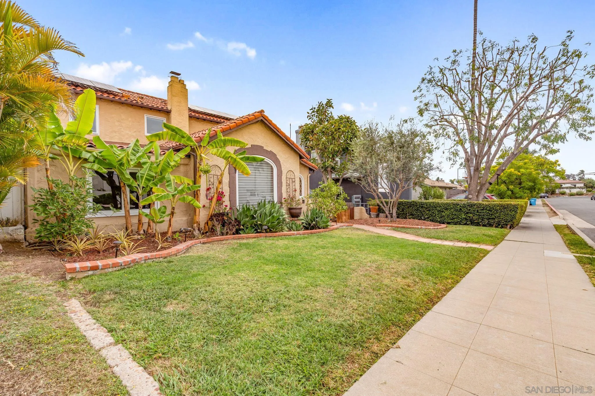 https://cdn.realtyfeed.com/cdn/127/260012931/de175d78aeea905517757ade0a8f93a6.webp