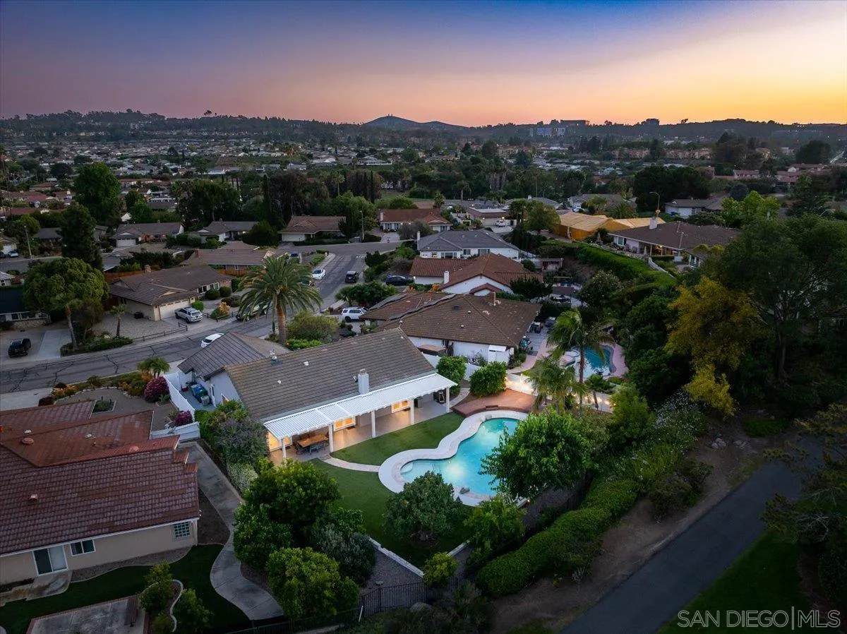 https://cdn.realtyfeed.com/cdn/127/260012932/15d8122061e2437572a3c3b371f68068.webp