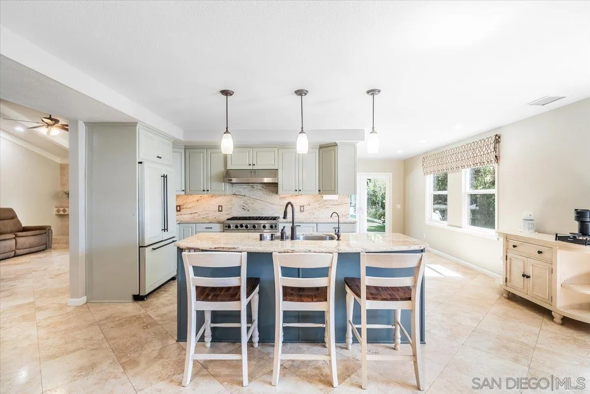 https://cdn.realtyfeed.com/cdn/127/260012932/5cc9233e945647e6bb952785912094f7.webp