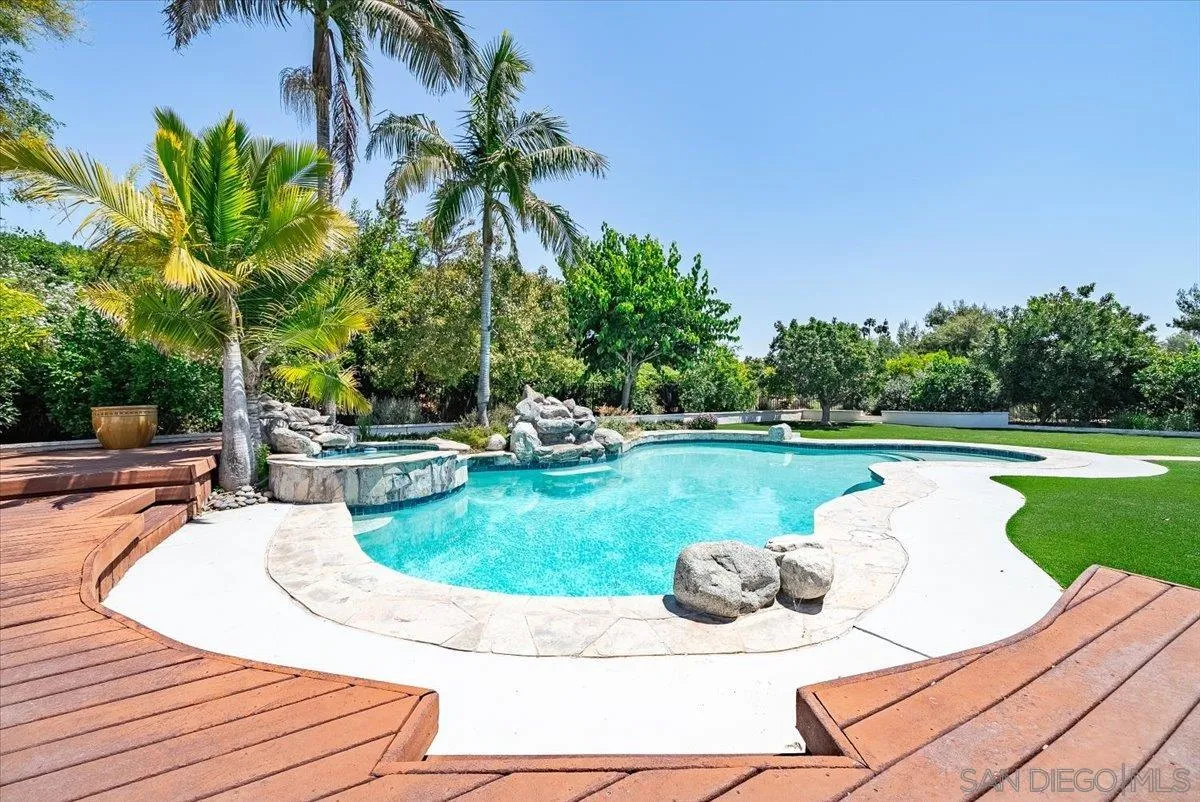 https://cdn.realtyfeed.com/cdn/127/260012932/c55b196b39663befafe115d8a50ab1e8.webp