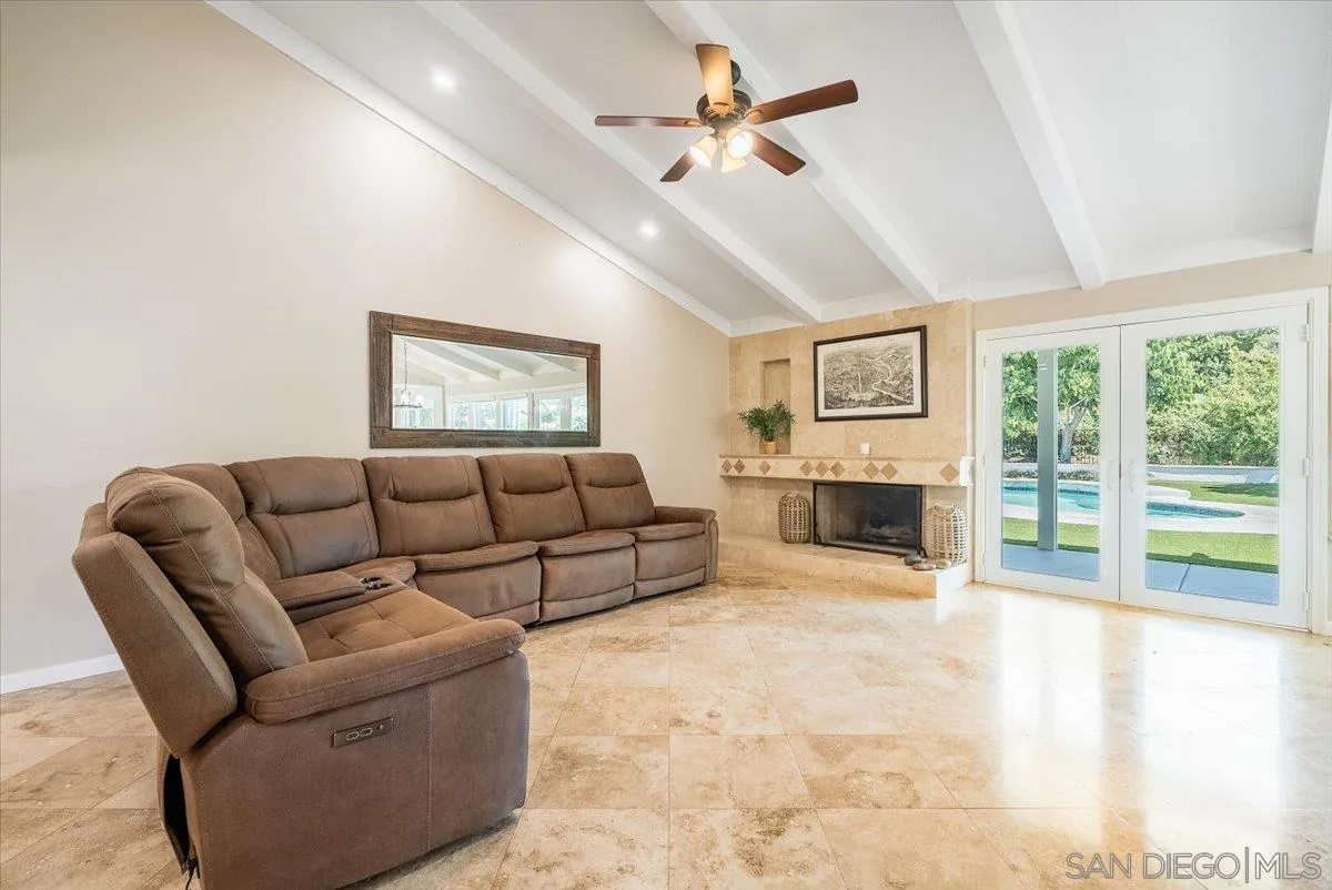 https://cdn.realtyfeed.com/cdn/127/260012932/ddddaa34adf6b6110a2b1eb4b75822be.webp