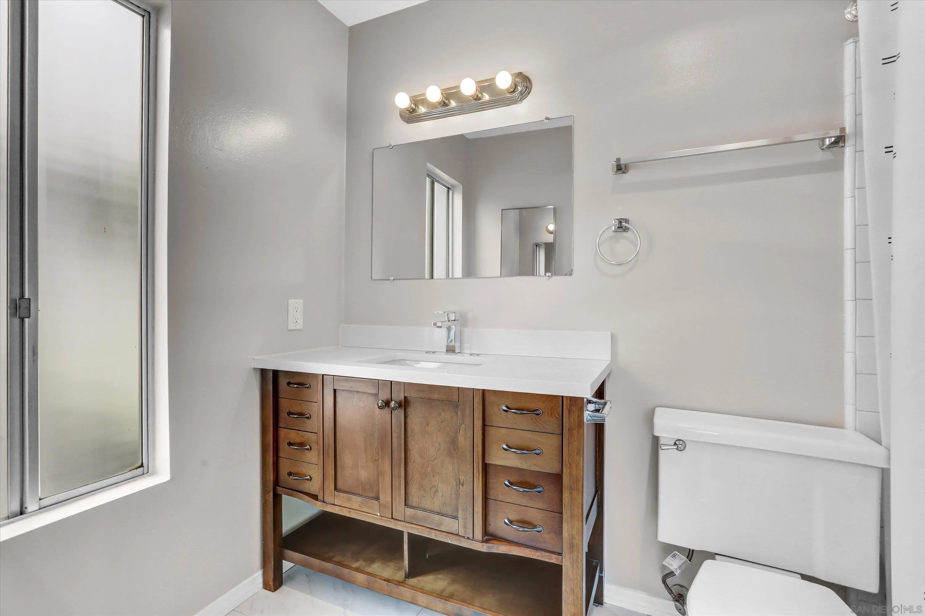 https://cdn.realtyfeed.com/cdn/127/260012933/2449cc83047110fa16df118d31e7db05.webp