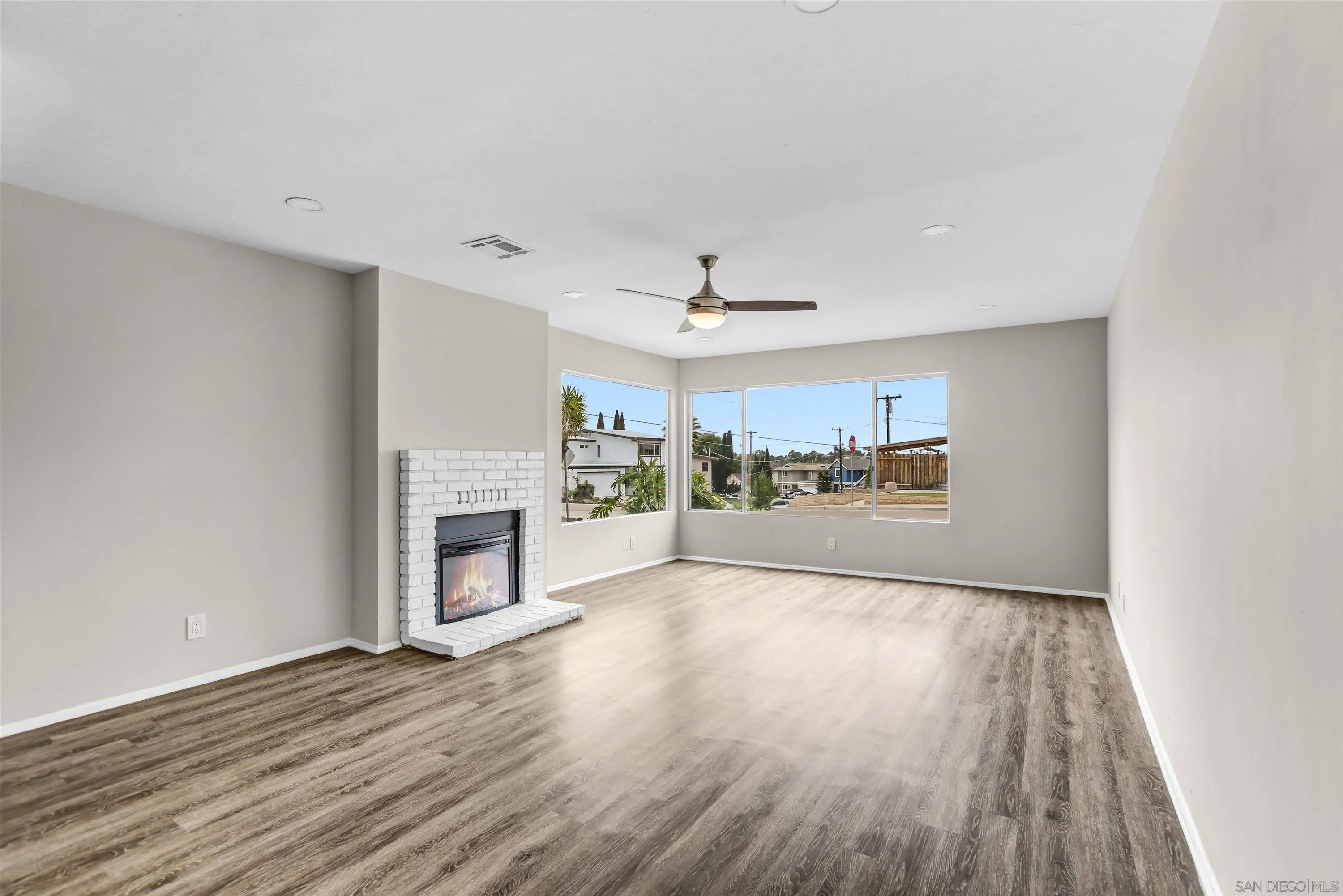 https://cdn.realtyfeed.com/cdn/127/260012933/306281e74c734cd3769b2865c91cda0b.webp