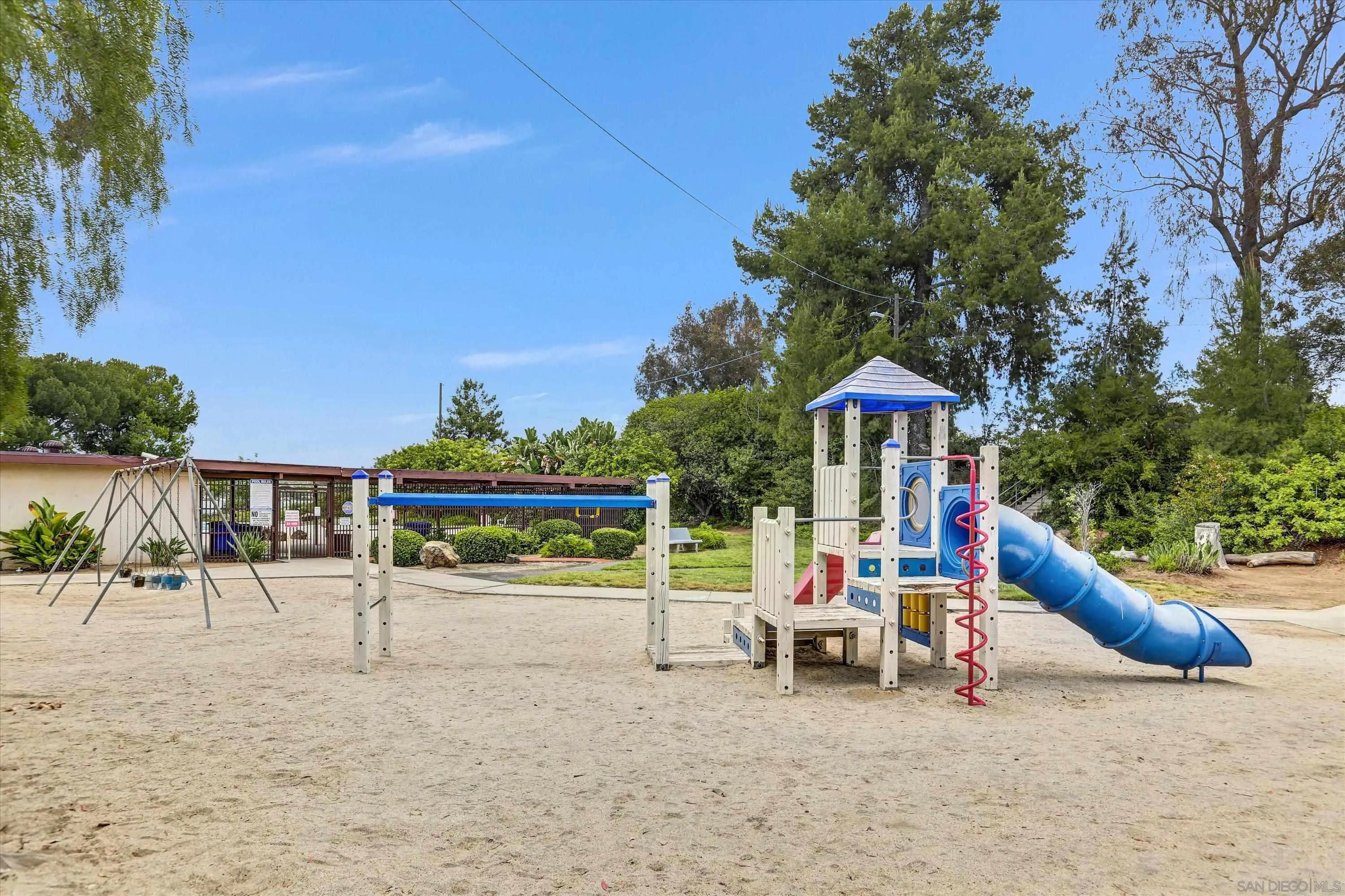 https://cdn.realtyfeed.com/cdn/127/260012933/546999ffcb784e1b21012e7c5b9aef40.webp