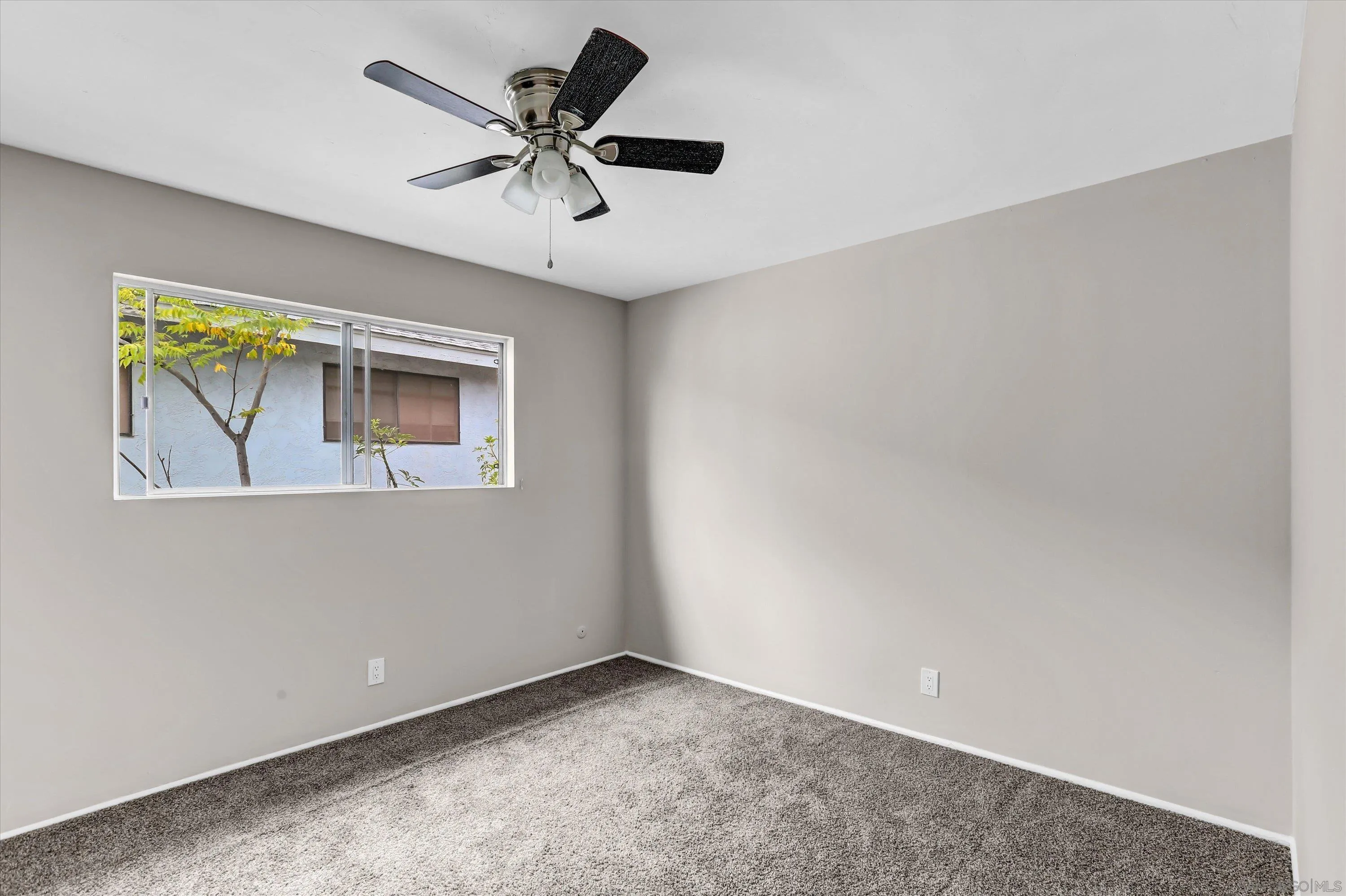 https://cdn.realtyfeed.com/cdn/127/260012933/76170e8983a09ccc9189bf84099abc93.webp