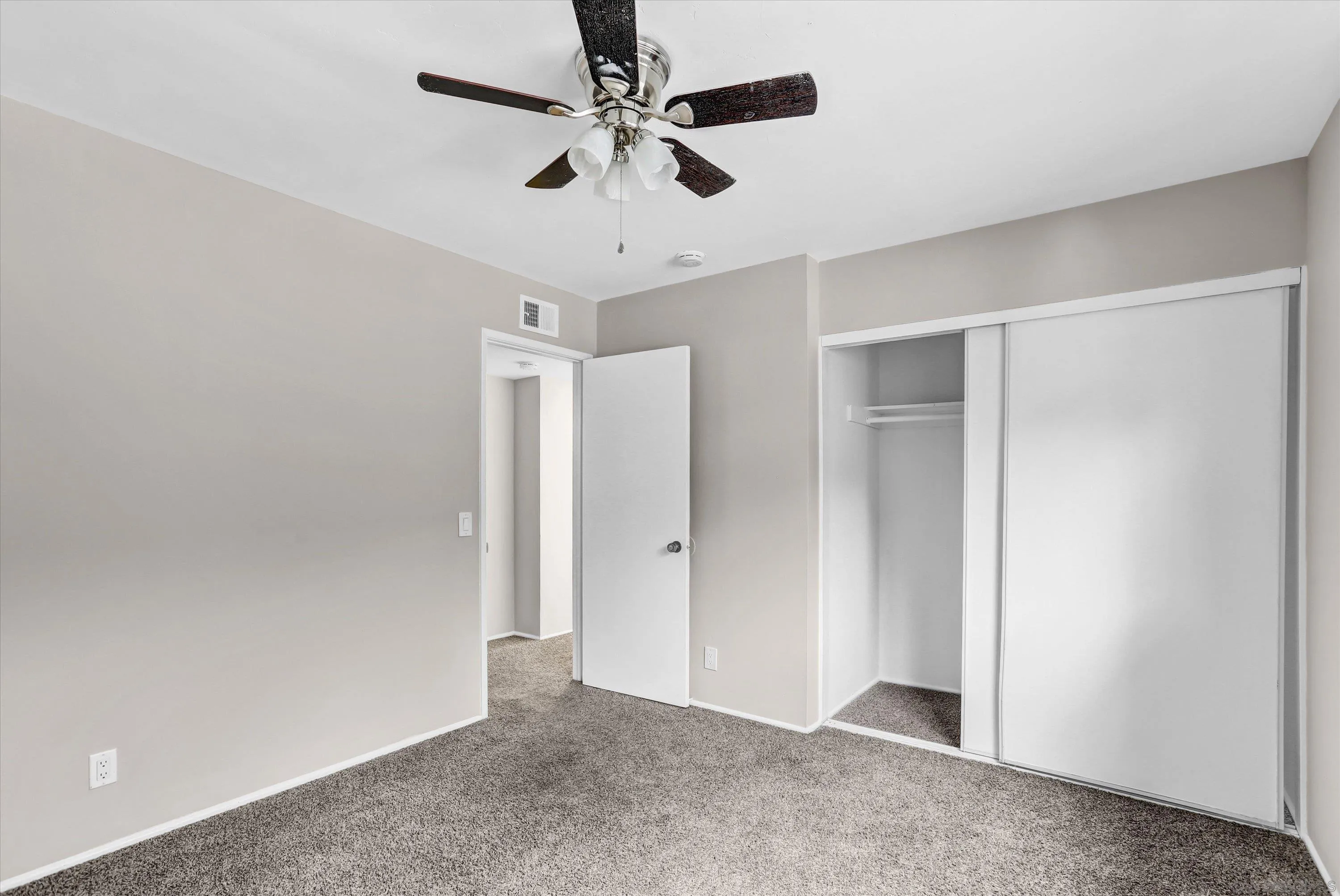 https://cdn.realtyfeed.com/cdn/127/260012933/7f46f88c85159775408553c5c3f25f7a.webp
